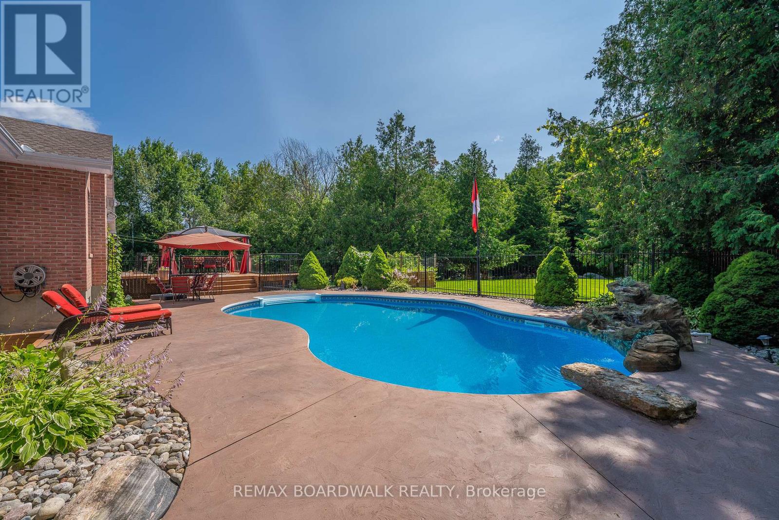 14 PANANDRICK VIEW DRIVE - 44