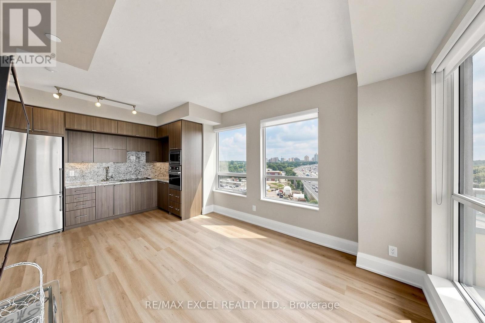 #906 120 HARRISON GARDEN BOULEVARD - Image 7