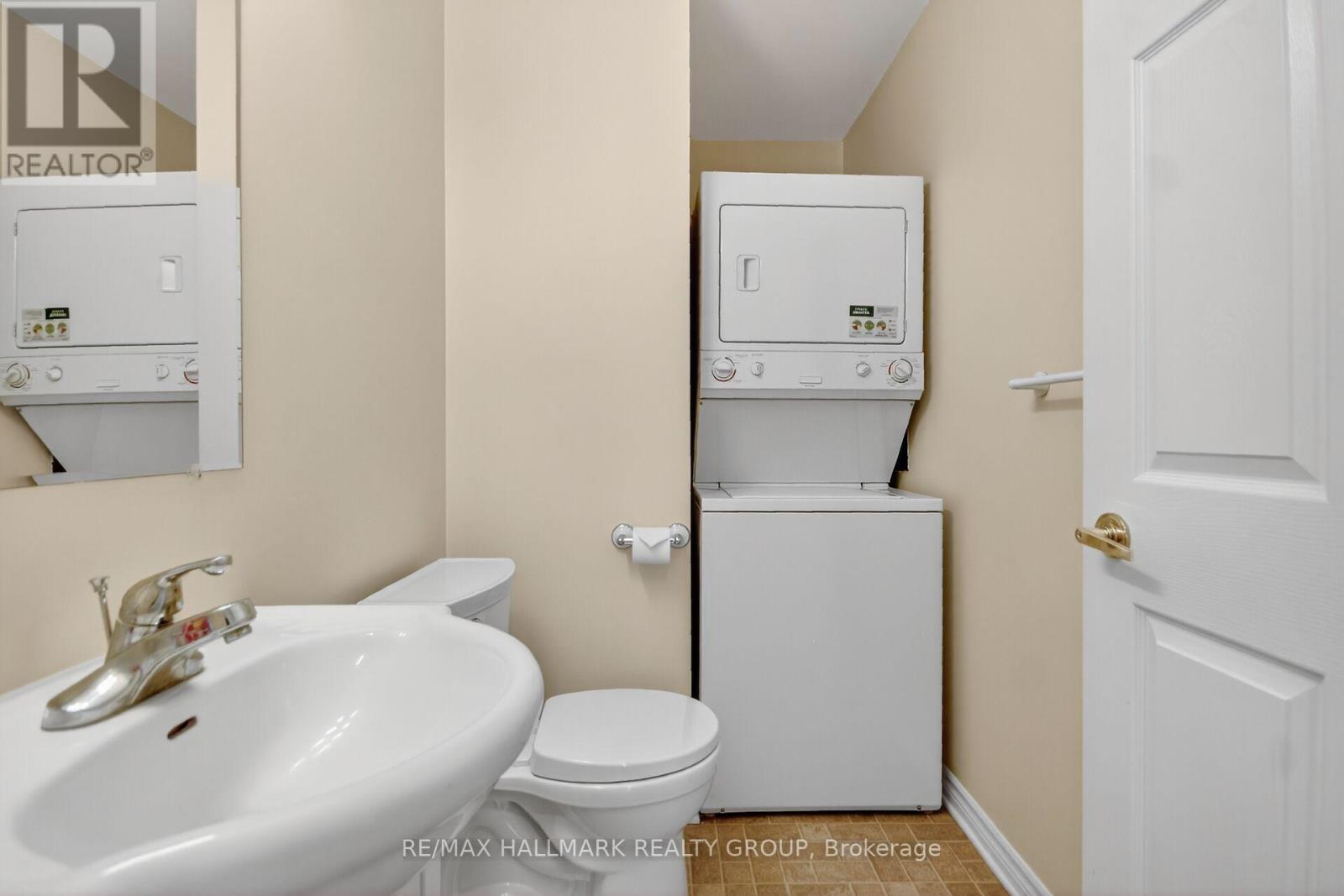 2 Bed, 3 Bath House for Sale in Ottawa – 600 SUNBEAM PRIVATE, Ottawa – MLS# X12588616 - Image 27