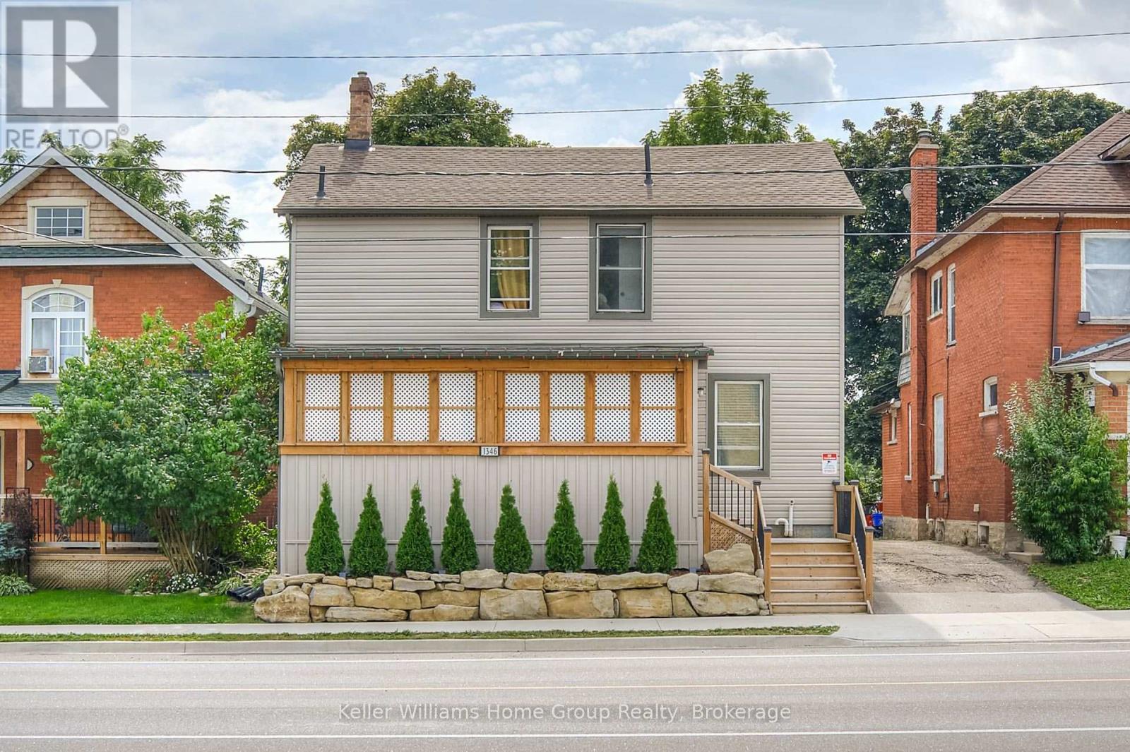 1346 KING STREET E - 11