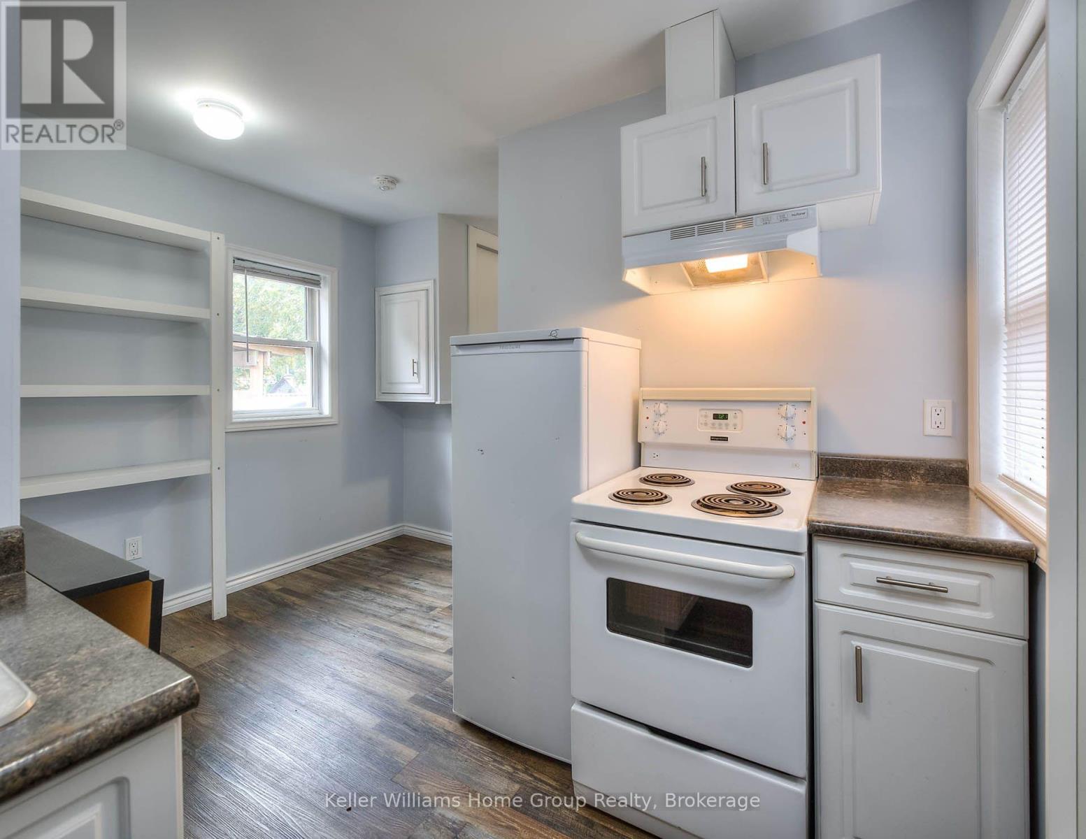1346 KING STREET E - 31