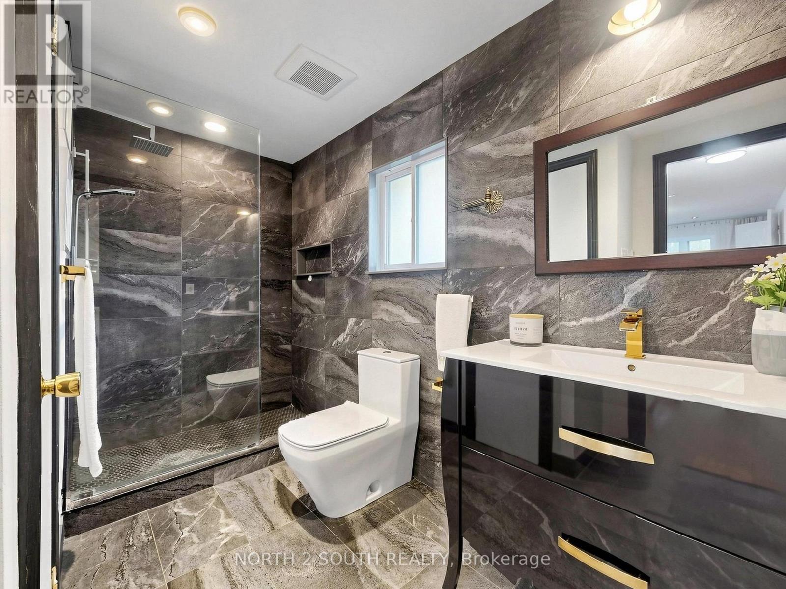 19 ROOSEVELT DRIVE - 29