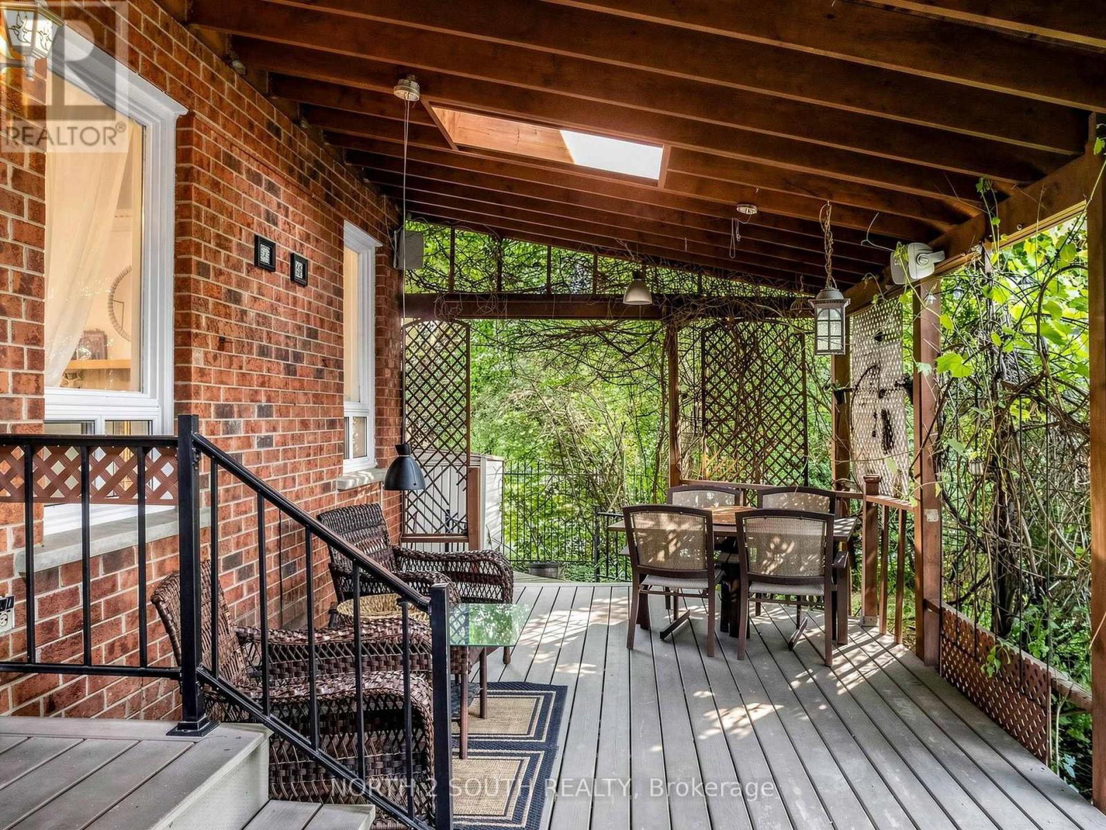 19 ROOSEVELT DRIVE - 45