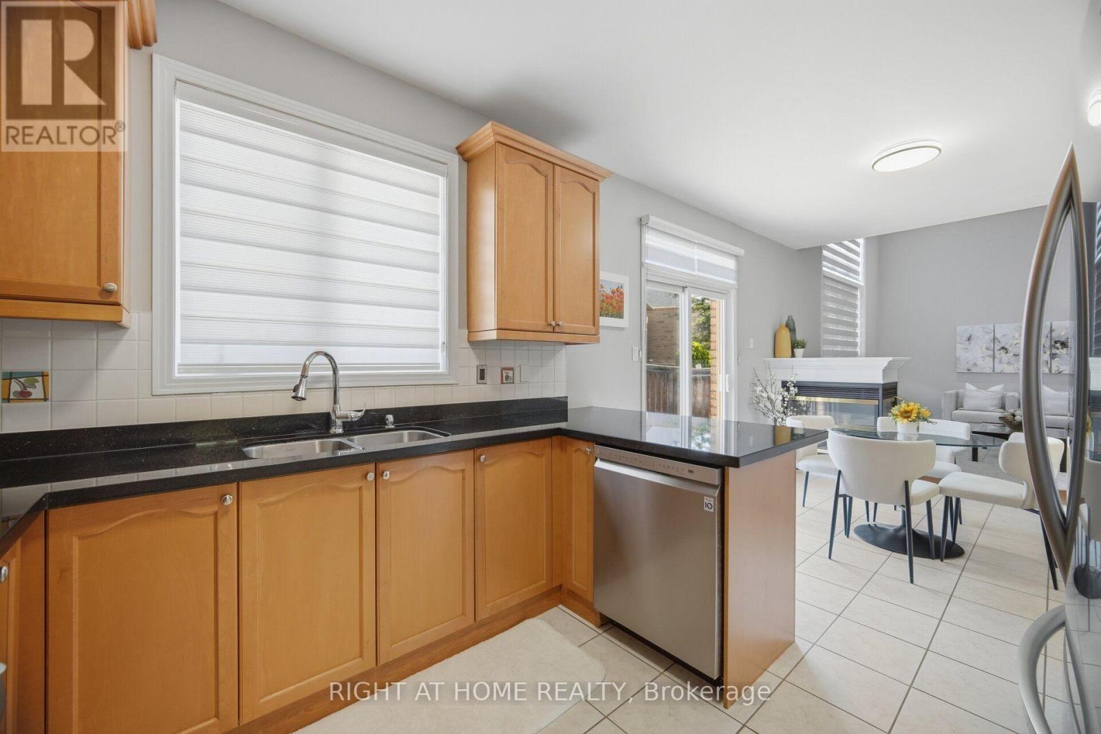 82 STARHILL CRESCENT - Image 18