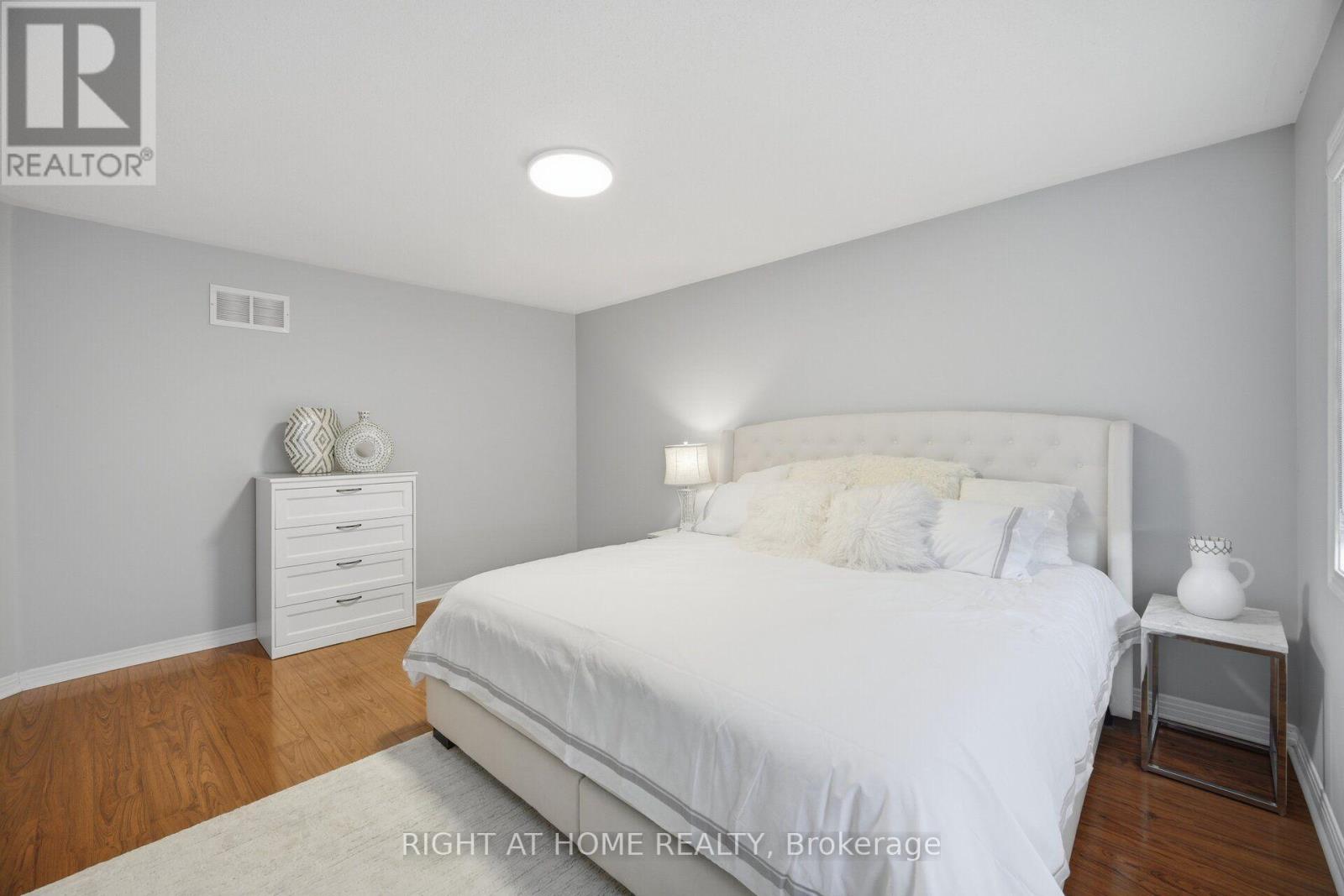 82 STARHILL CRESCENT - Image 32