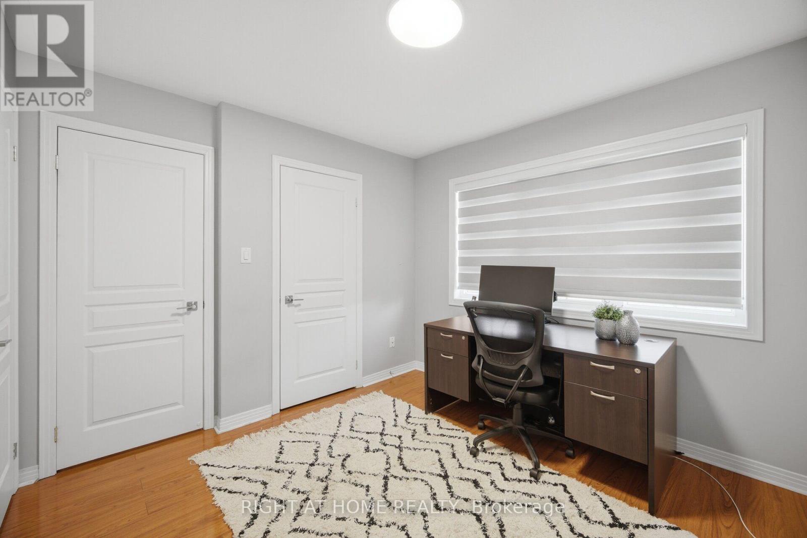 82 STARHILL CRESCENT - 41