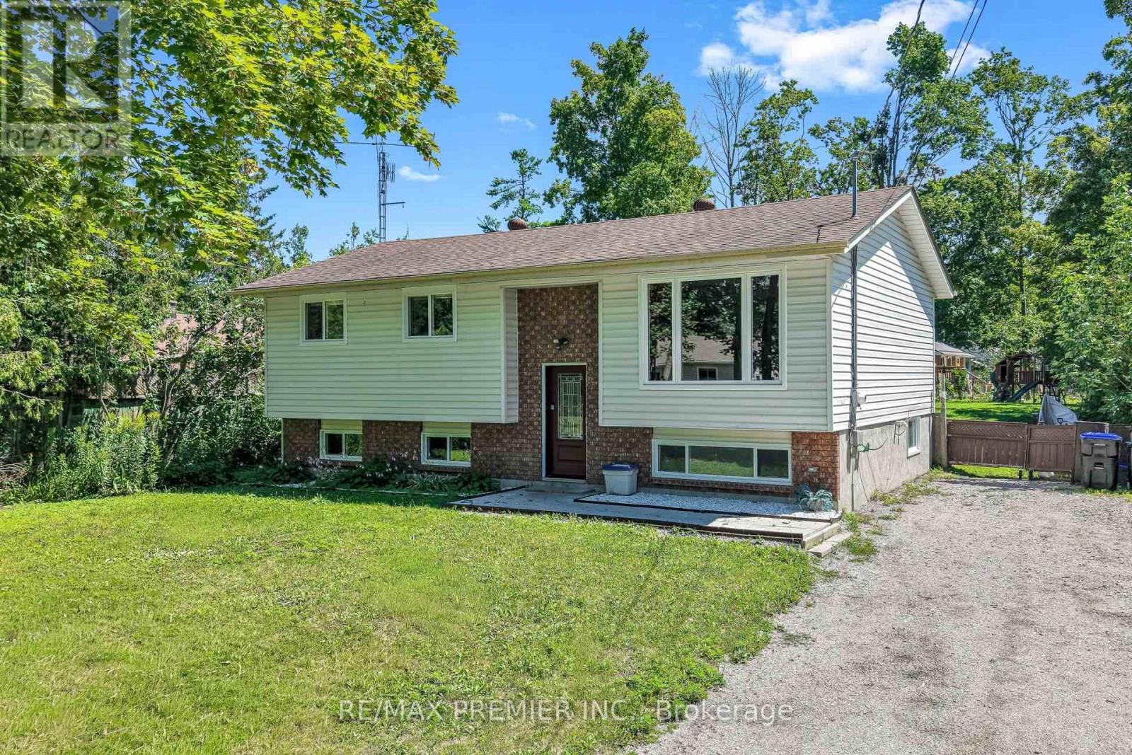 1303 CLEARVIEW DRIVE - 1