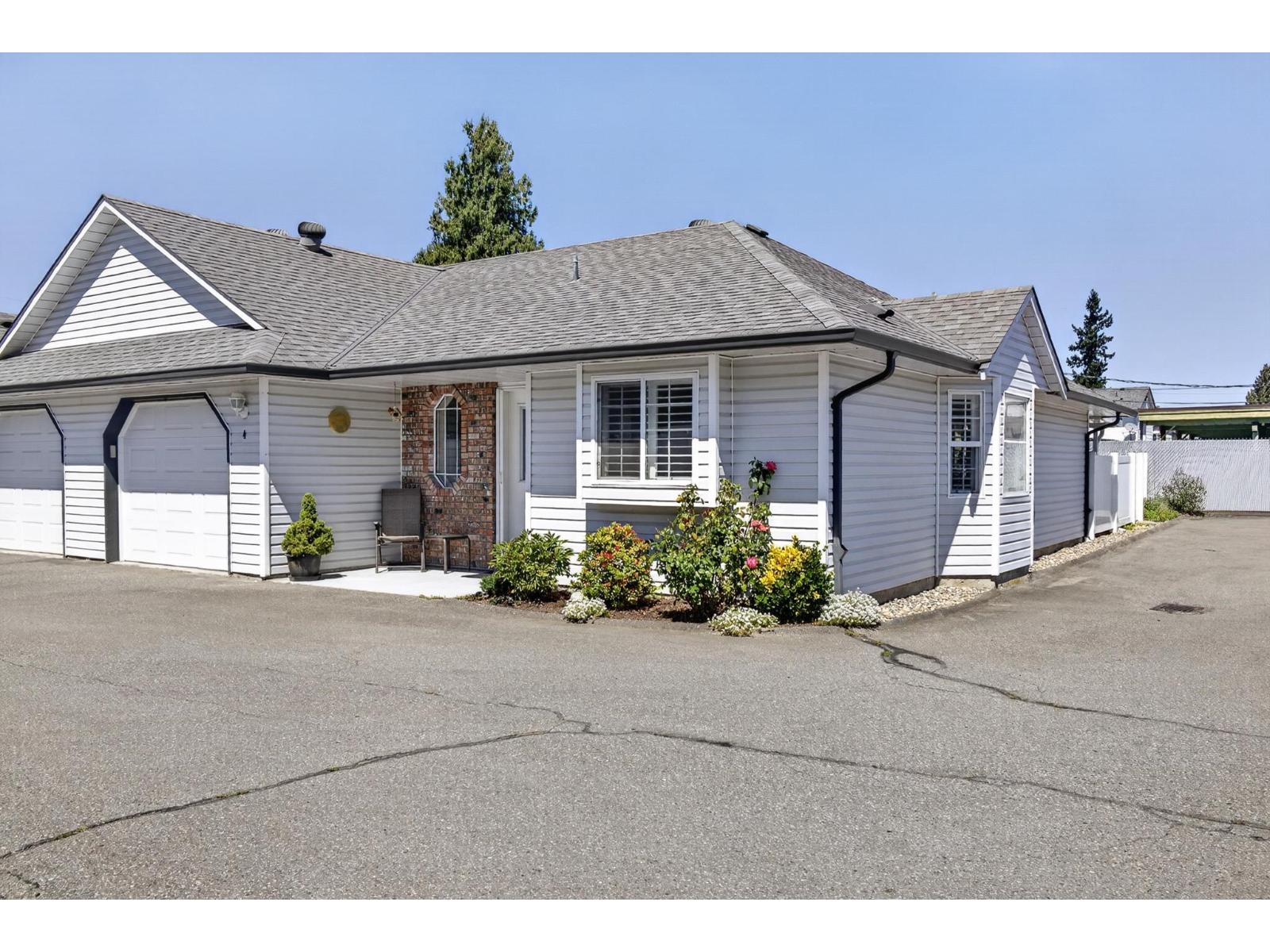 4 9300 HAZEL STREET, Chilliwack Proper East