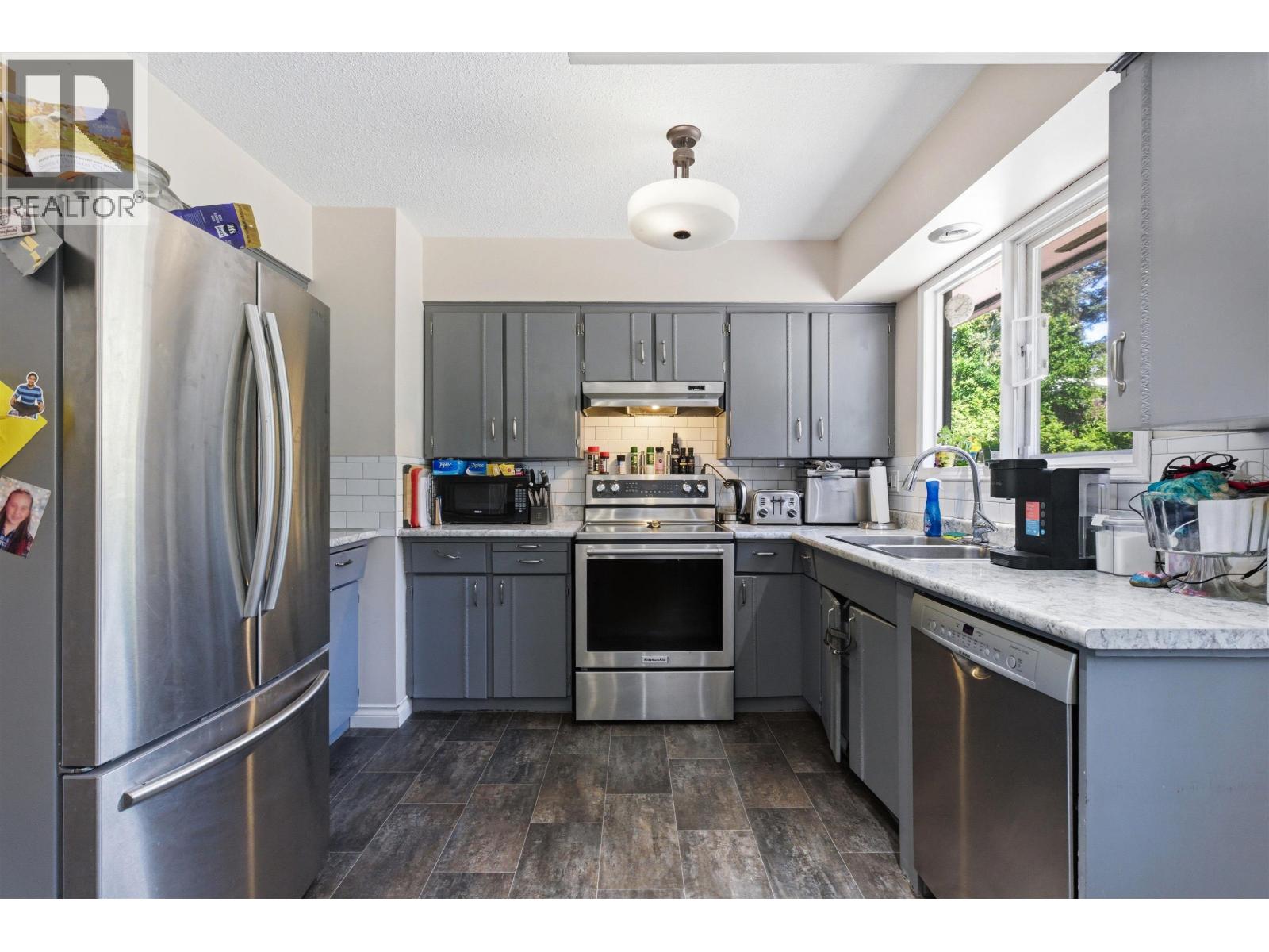 1460 N TWELFTH AVENUE - 6