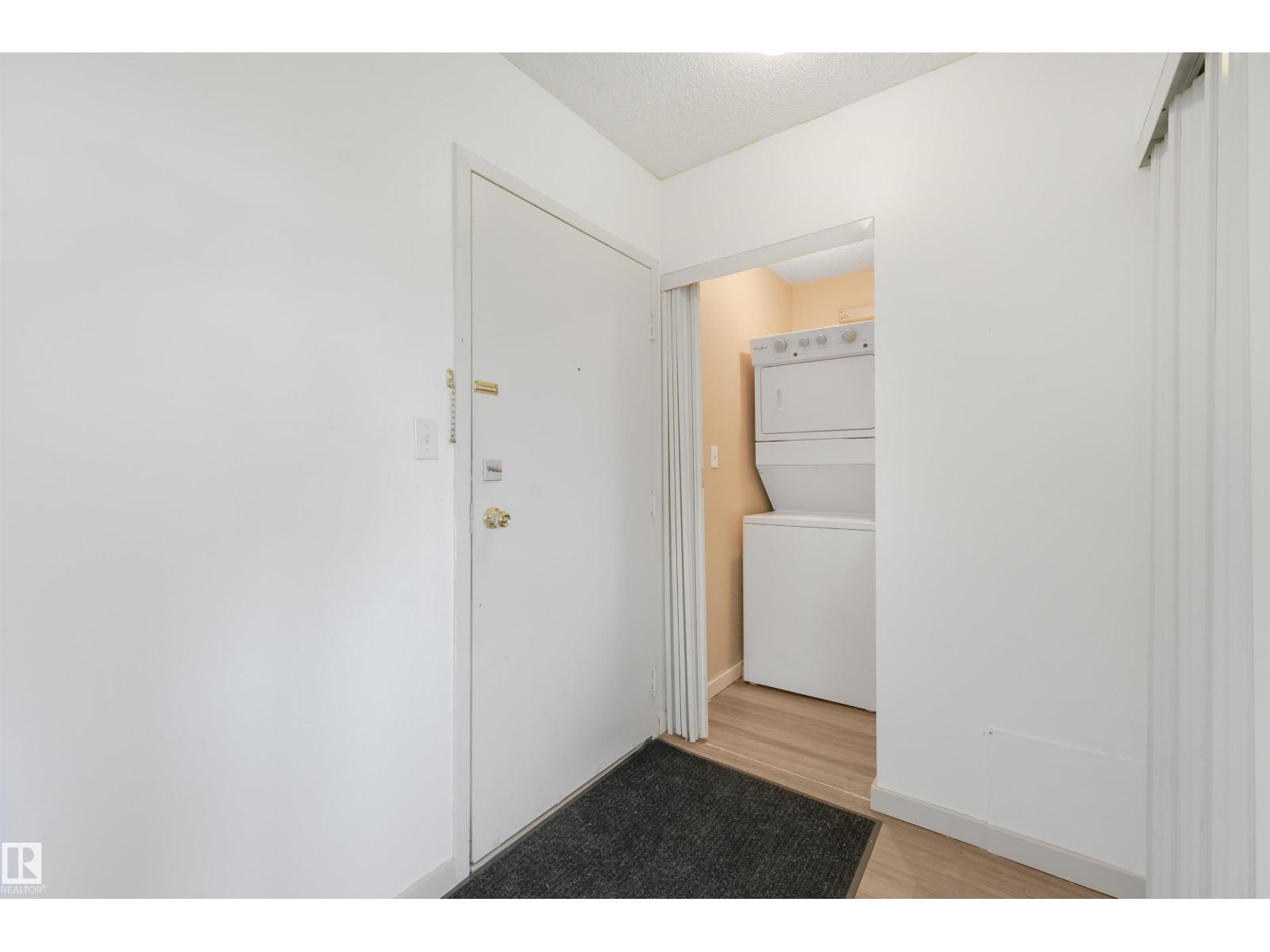 #410 5065 31 AV NW - Image 23