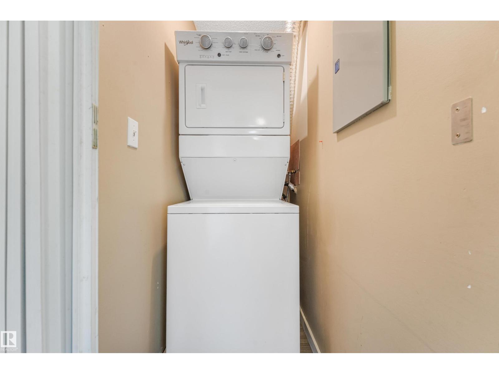 #410 5065 31 AV NW - 51