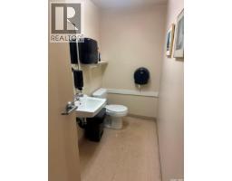 1332-1342 100th Street, North Battleford, SK S9A0V8 Photo 14