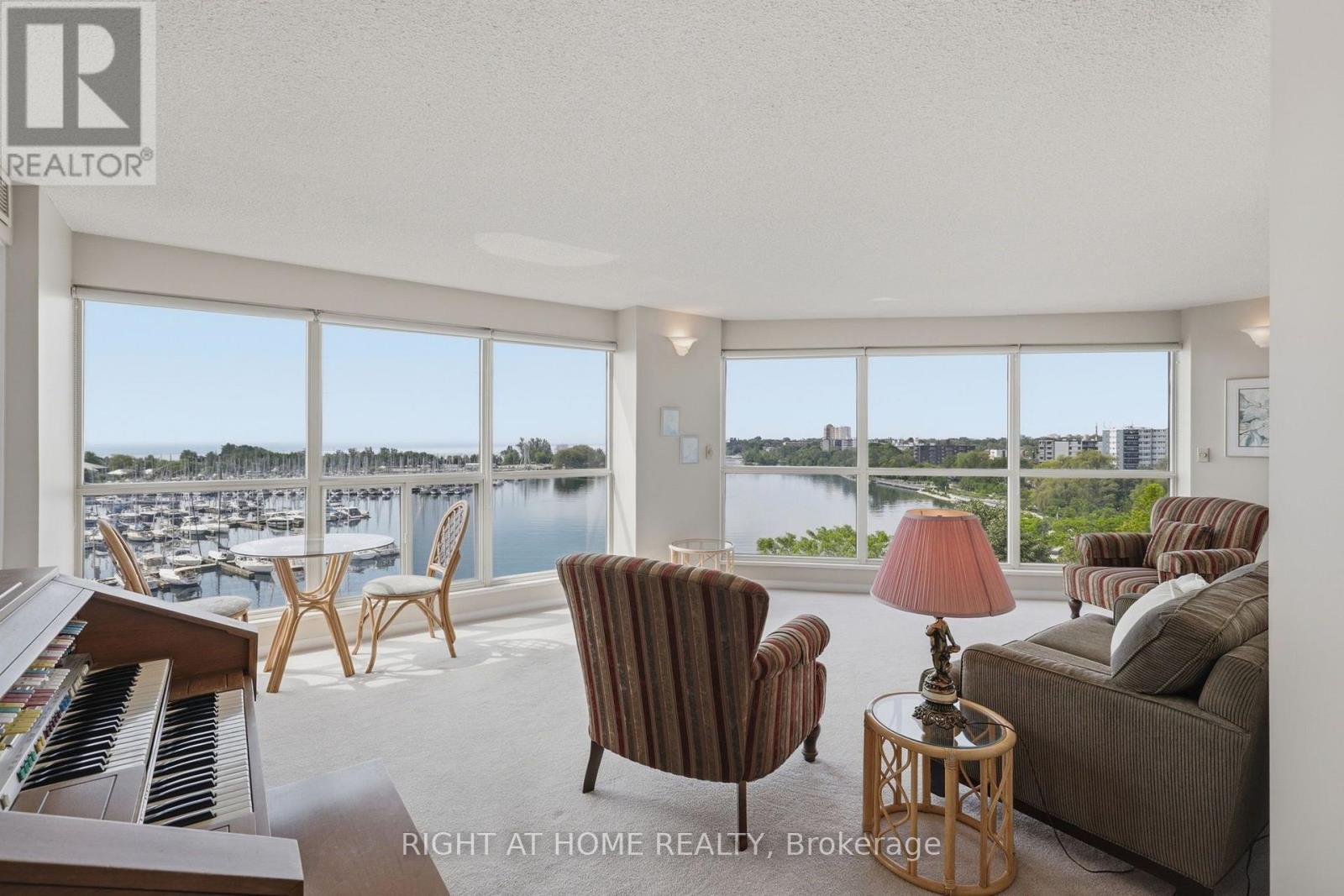 Photo of 2267 Lake Shore Boulevard