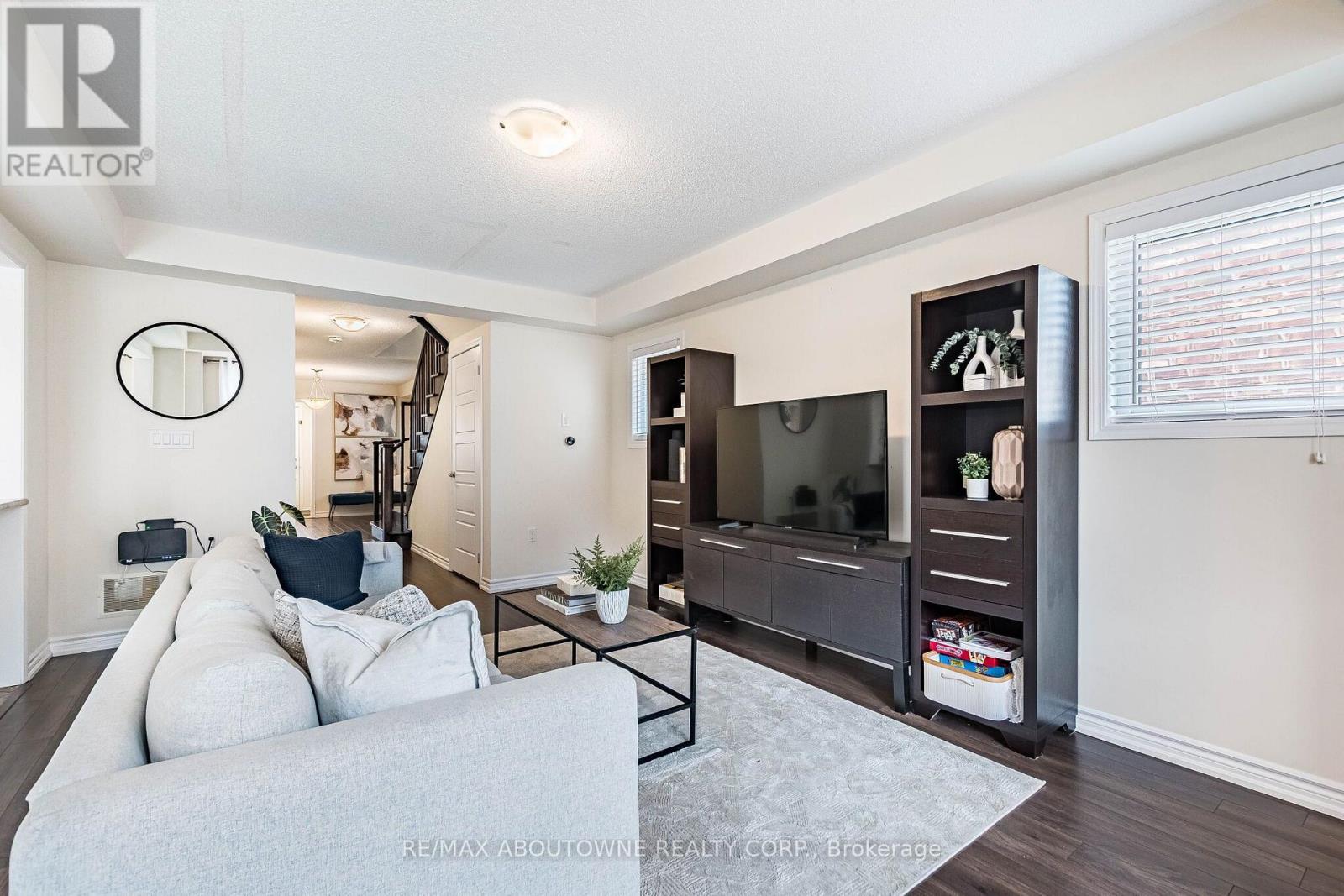 1239 MULRONEY HEIGHTS - Image 34