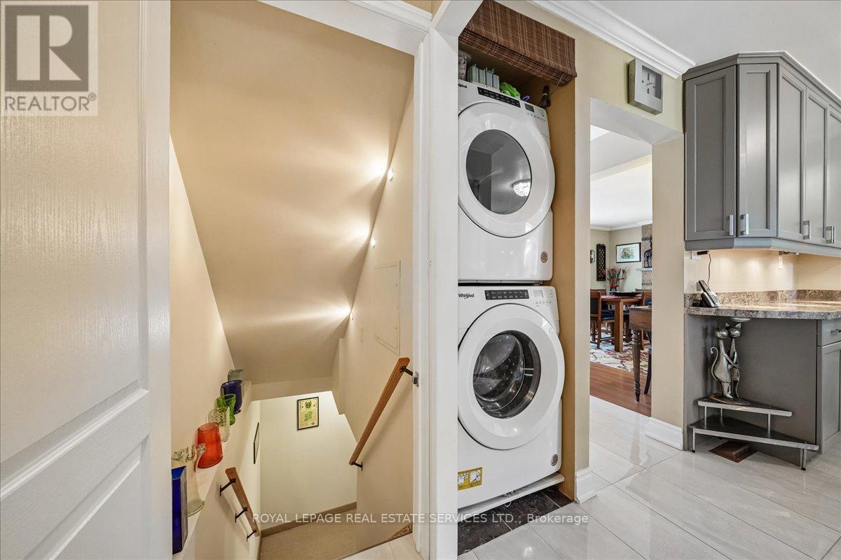 987 SIERRA BOULEVARD - 32