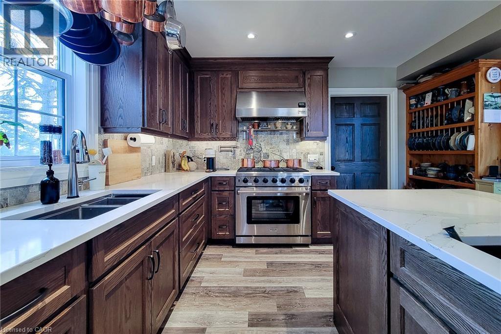 466 WEIR Road - 24