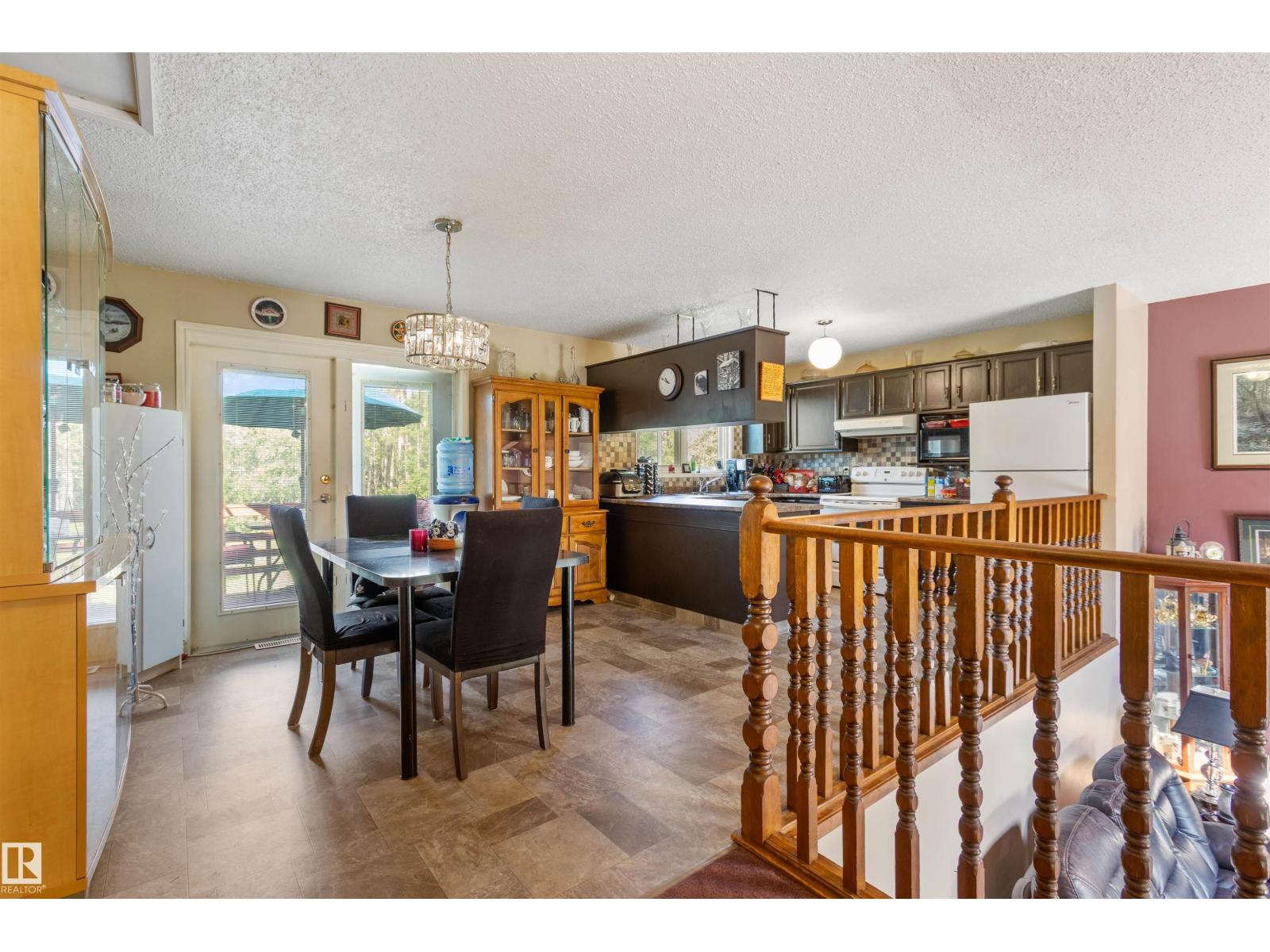 7415 TWP ROAD 494 - HOUSE B - Image 33