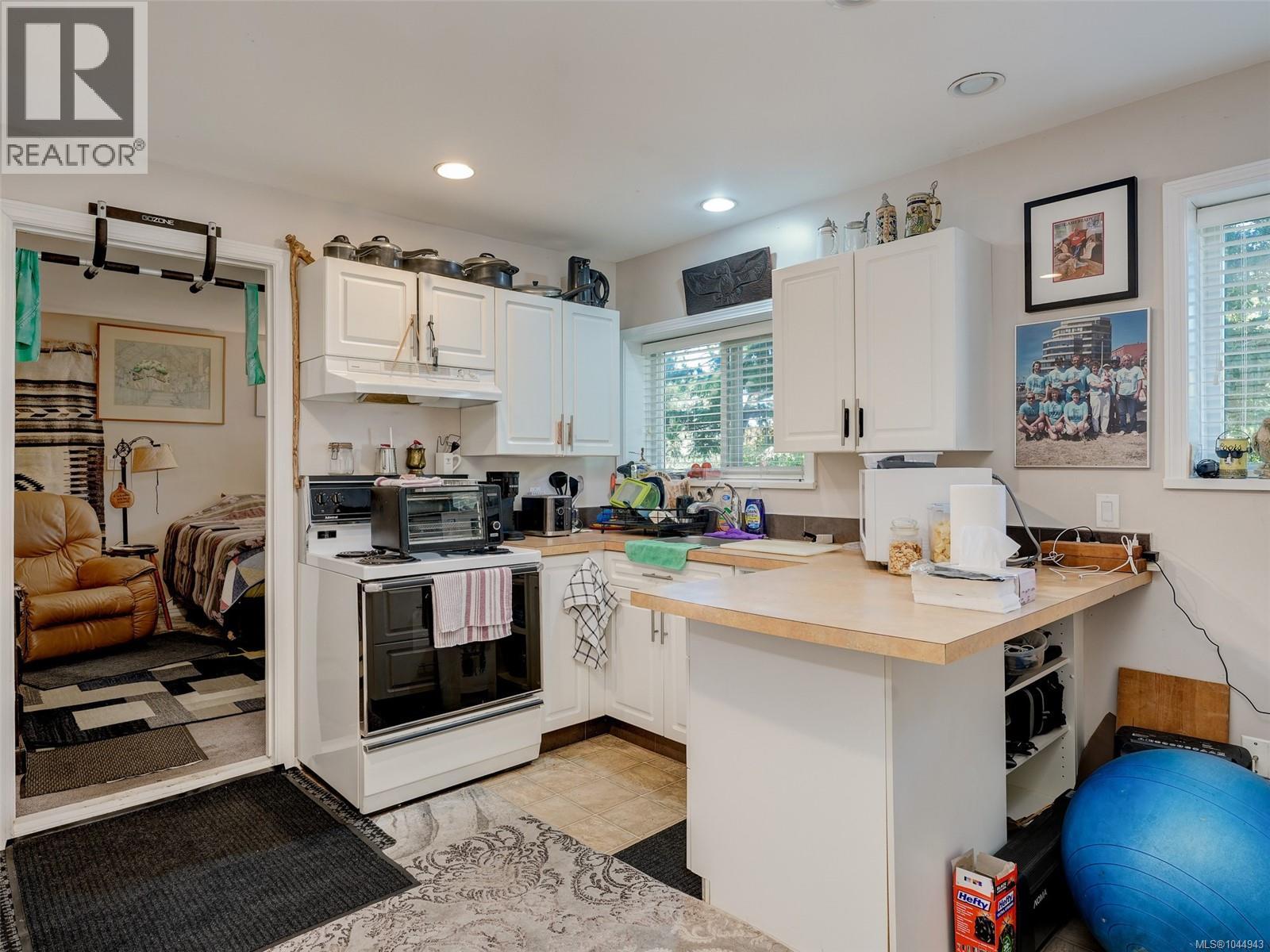 1296 Downham Pl - Image 22