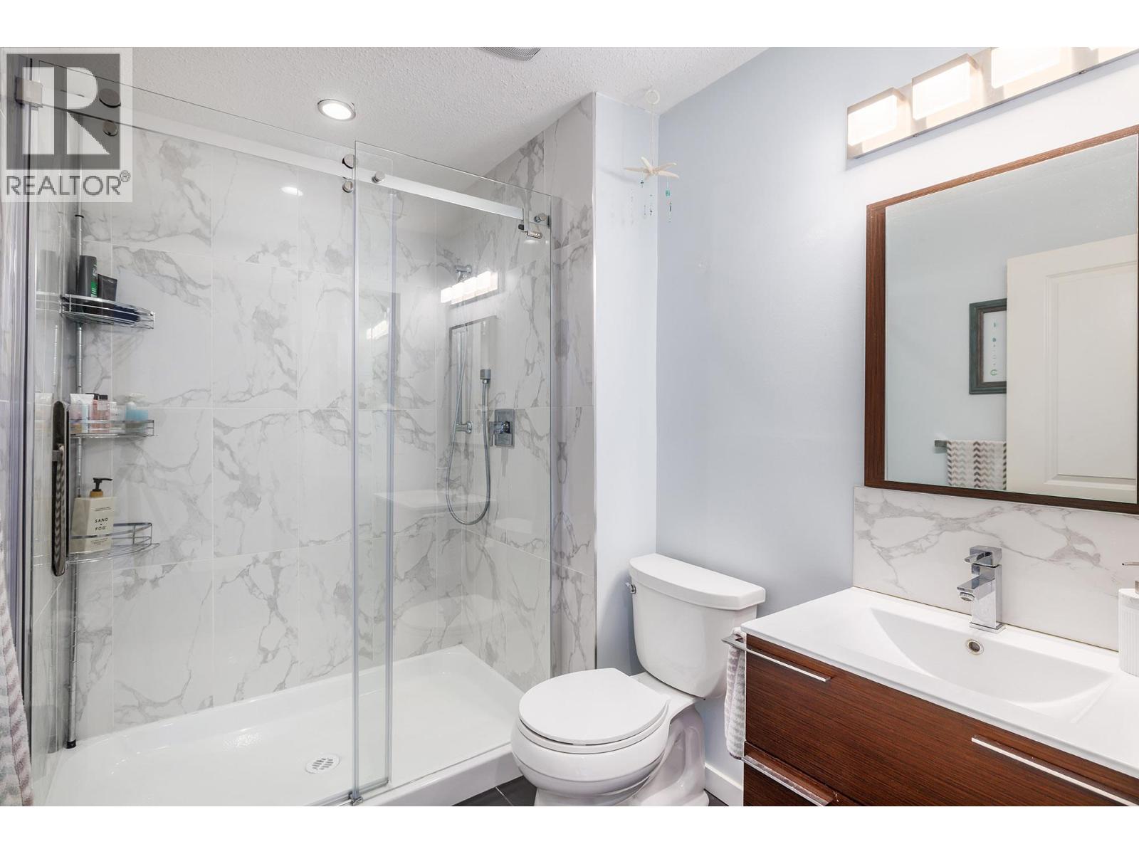 #35 2040 Rosealee Lane - Image 22