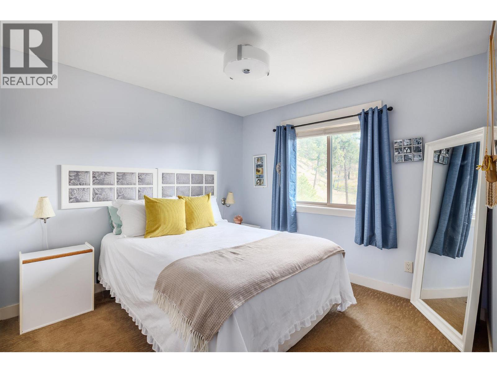 #35 2040 Rosealee Lane - Image 16