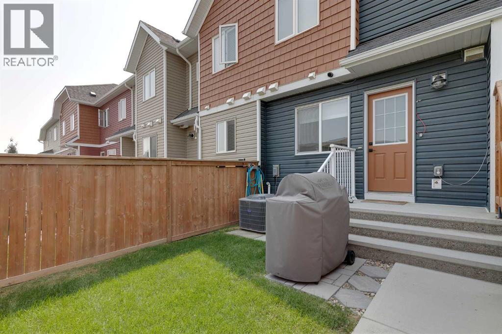 162 Chinook Gate Boulevard SW - 29