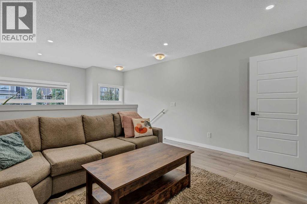 162 Chinook Gate Boulevard SW - 6