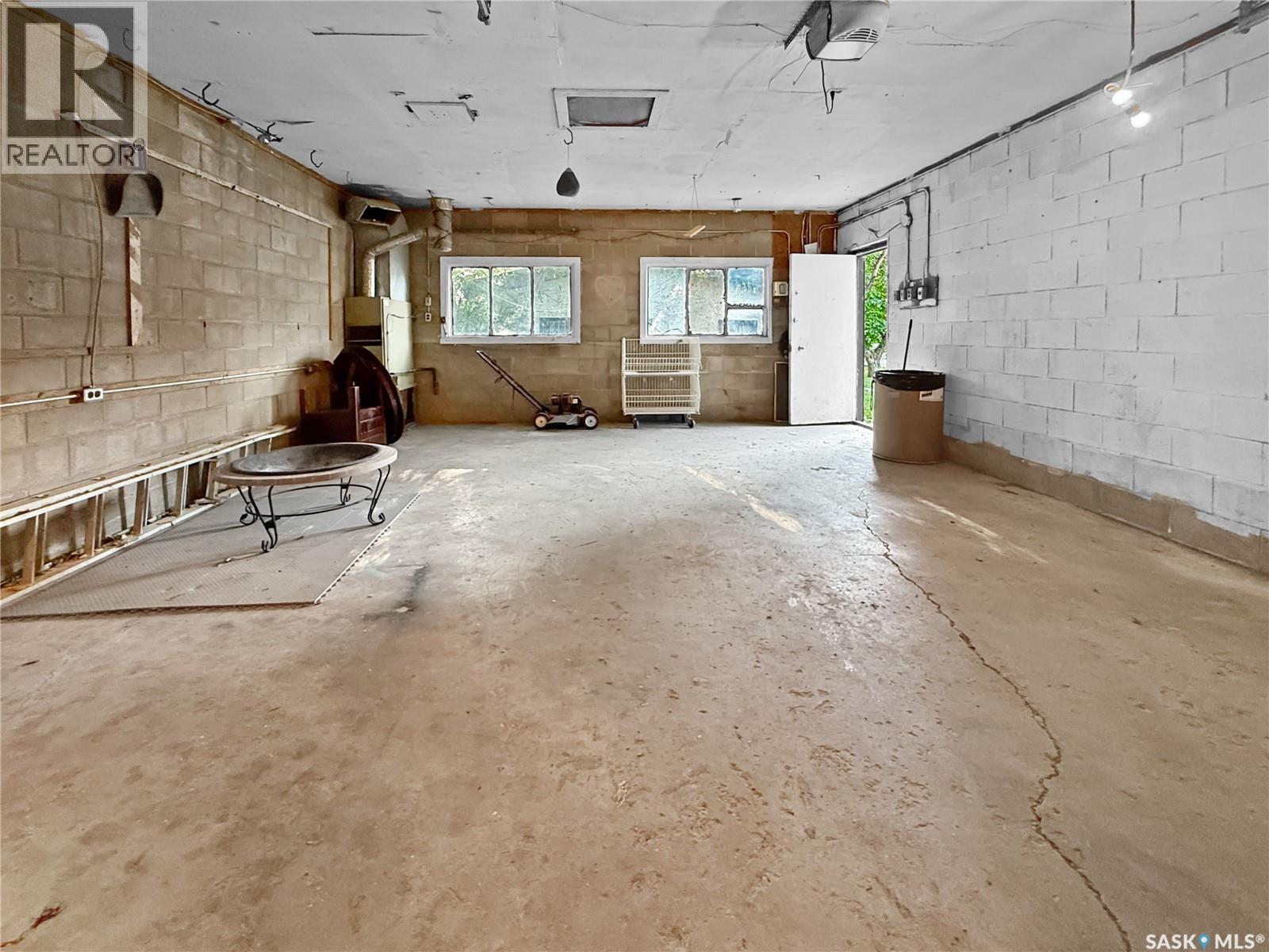 359 6th AVENUE SE - Image 19