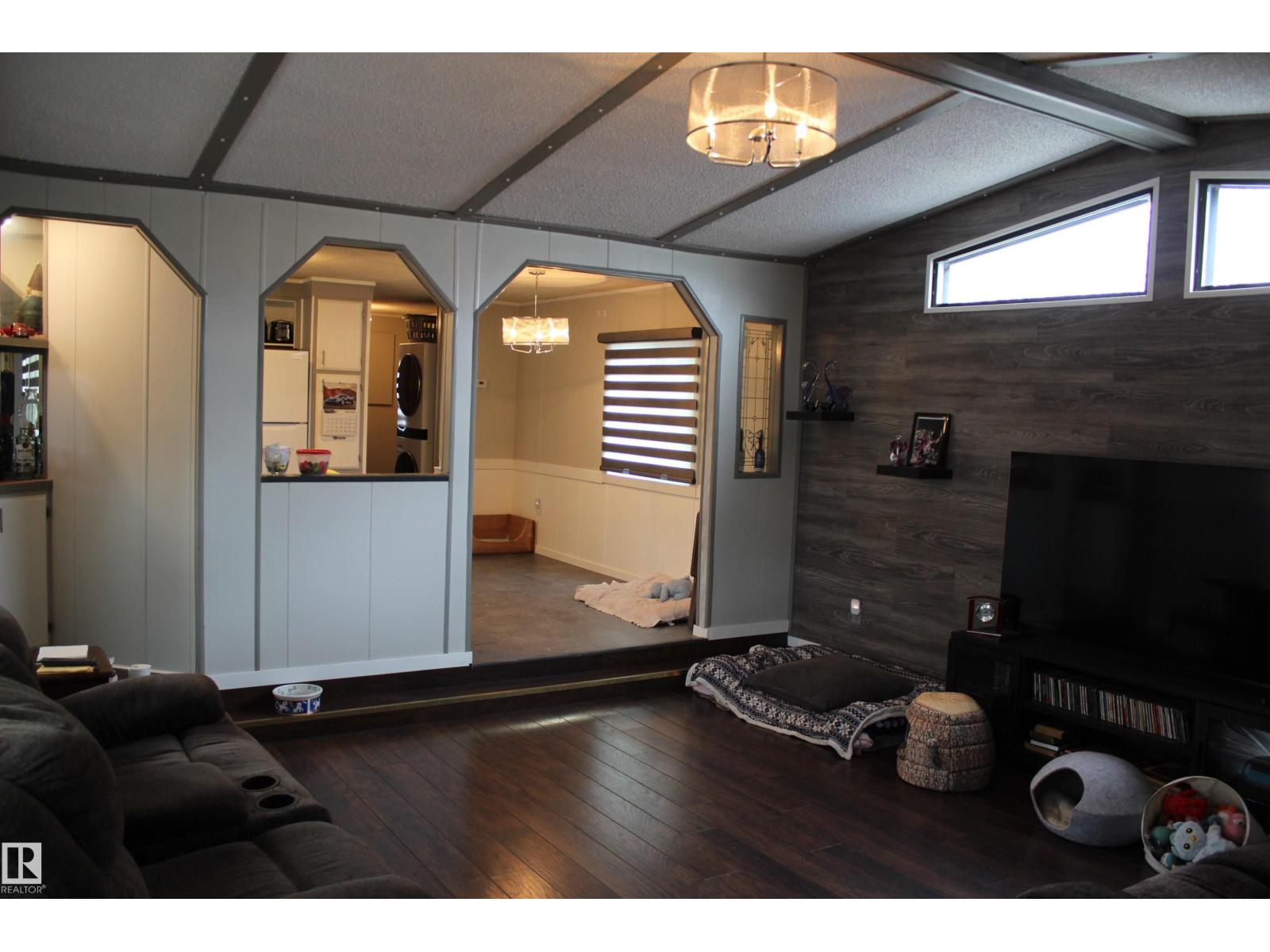 1118 Lakevista DR - Image 5