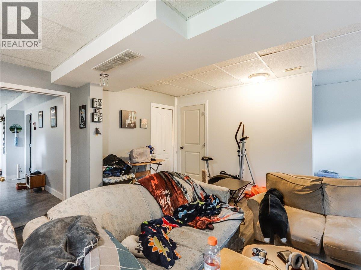 2421 12th Avenue - 30