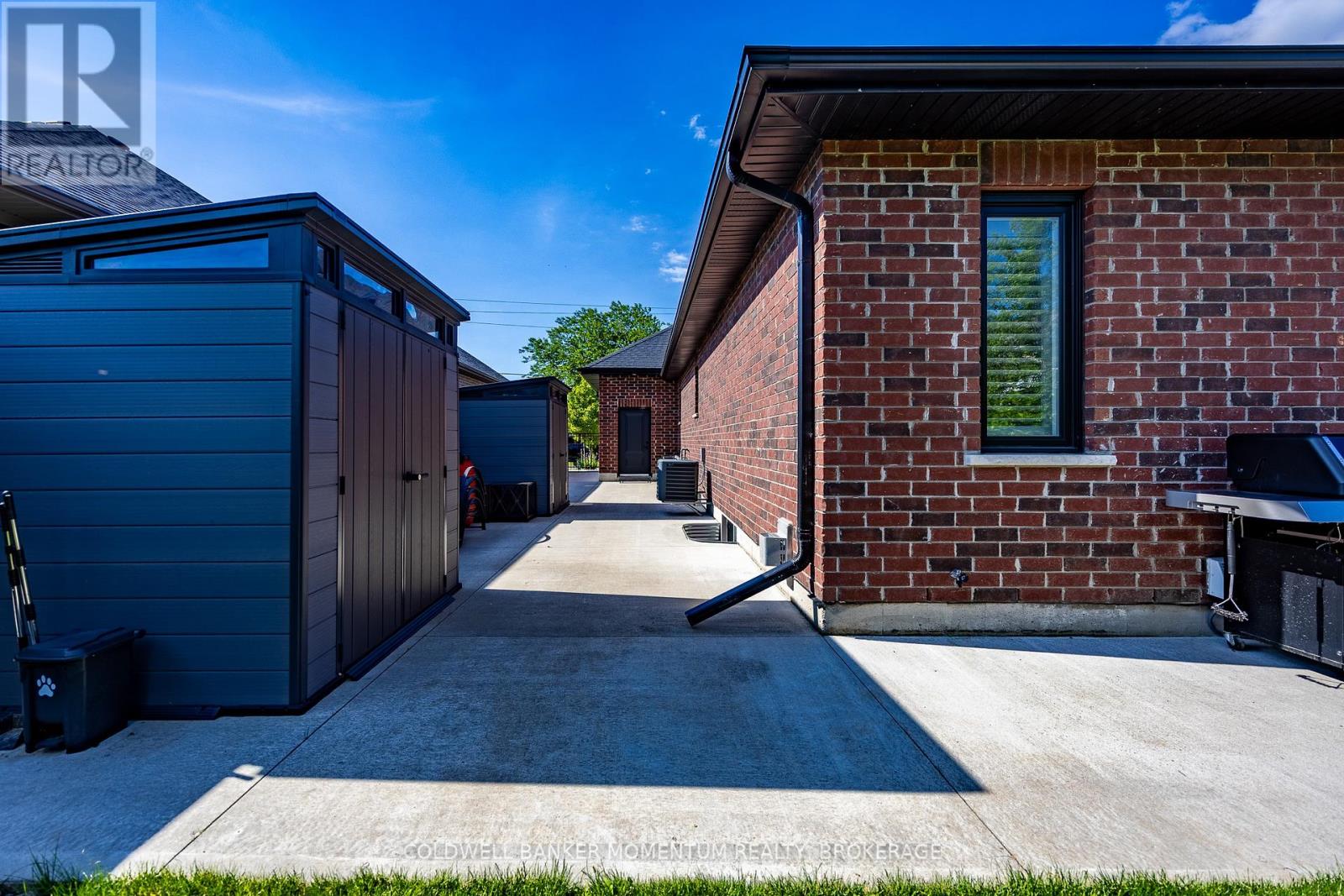 139 NEW LAKESHORE ROAD - Image 13