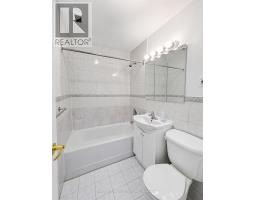 302 - 4 Sherbourne Street N, Toronto, ON M4W2T1 Photo 8
