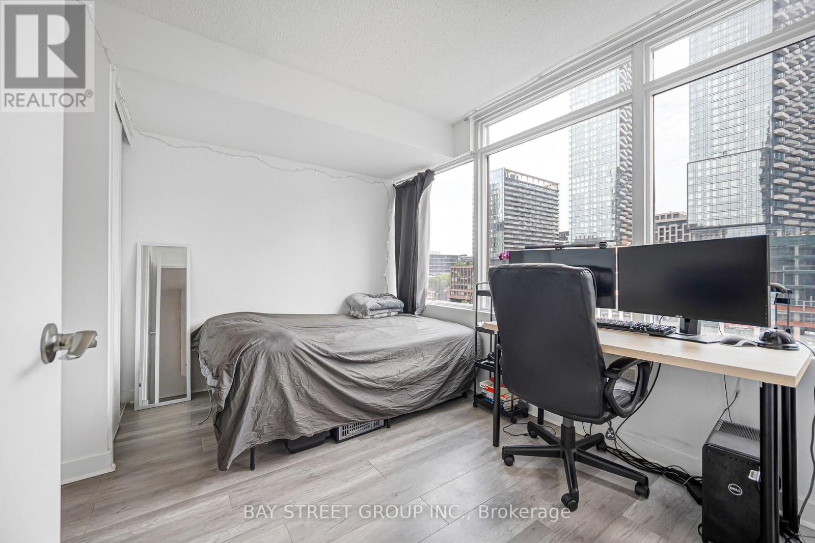 #816 25 TELEGRAM MEWS - Image 16