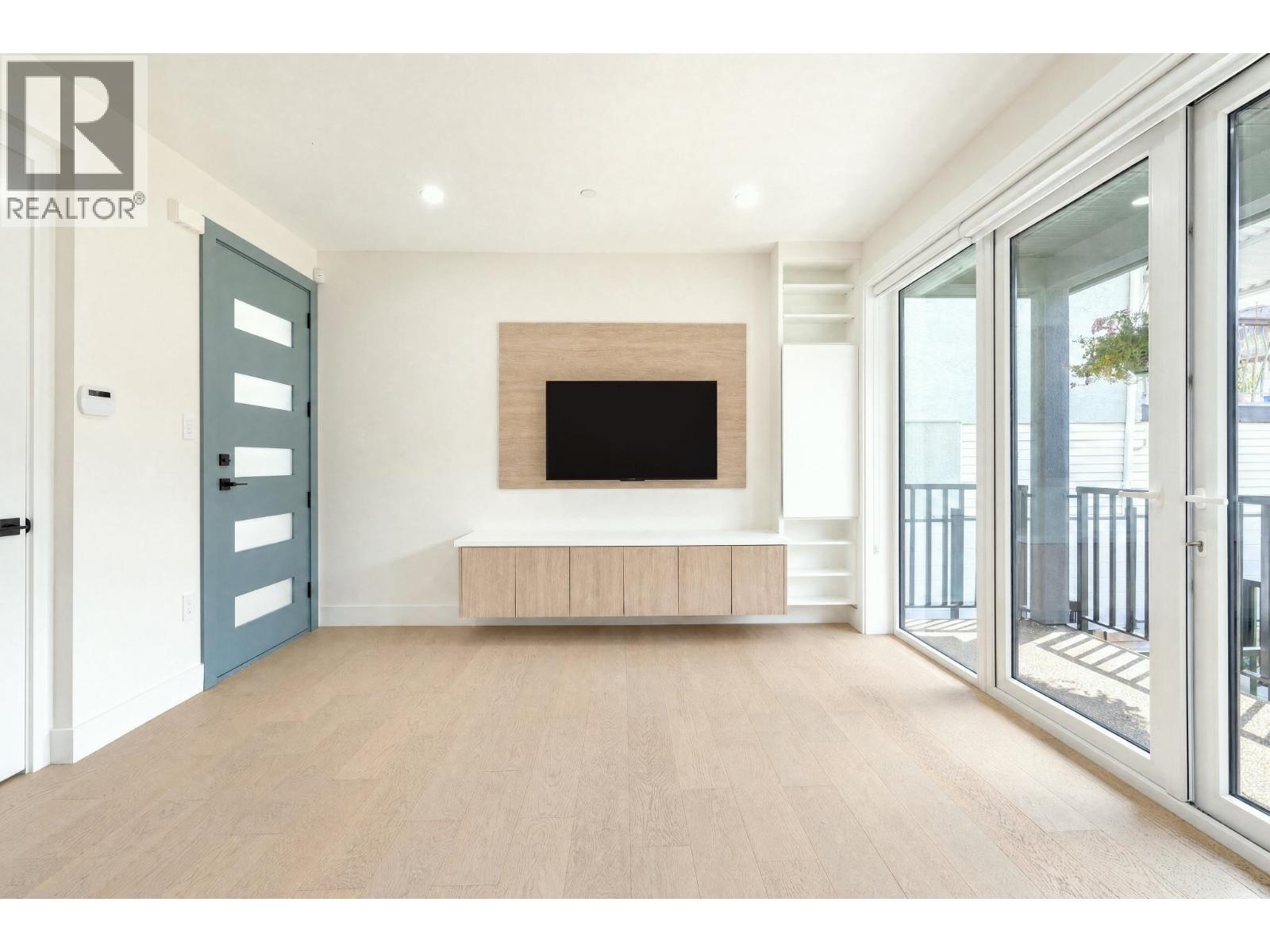 5 Bed, 5 Bath House for Sale in Vancouver – 2972 VENABLES STREET, Vancouver – MLS# R3152410 - Image 9