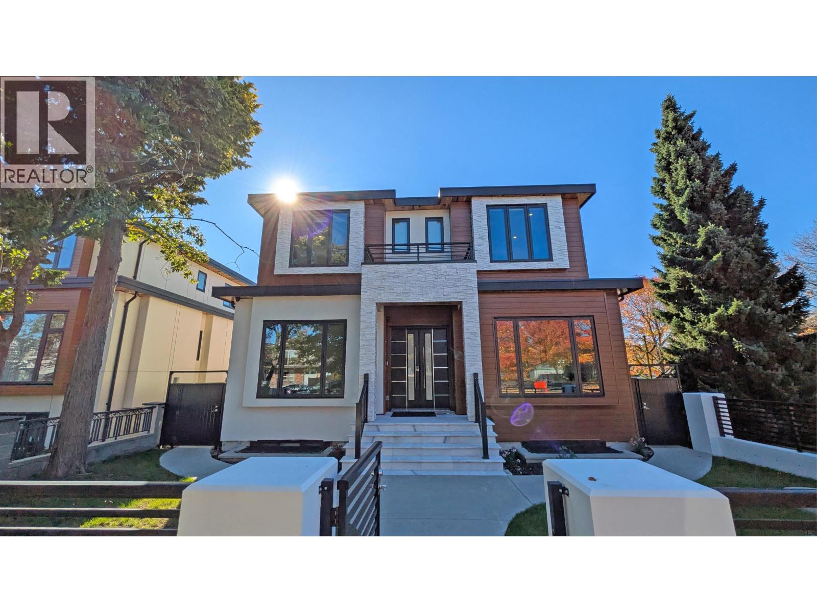 108 E 51ST AVENUE