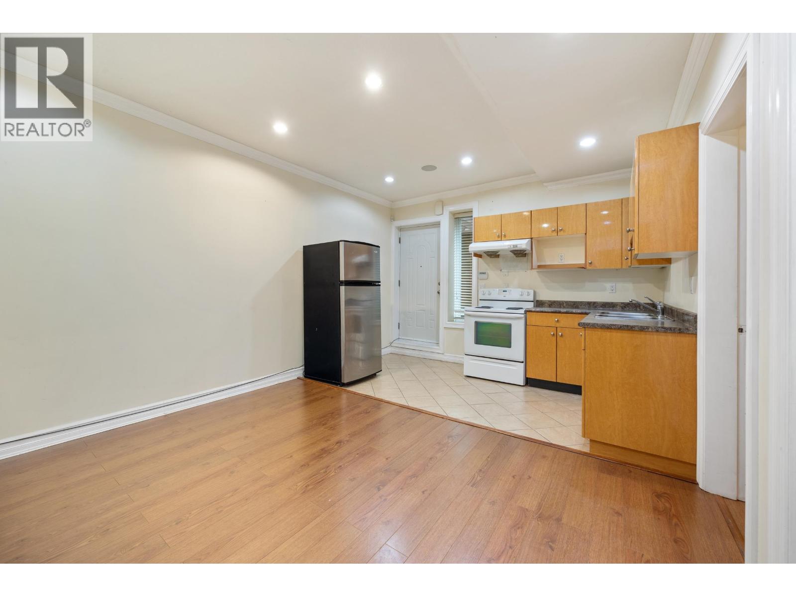 1711 SIXTH AVENUE, New Westminster