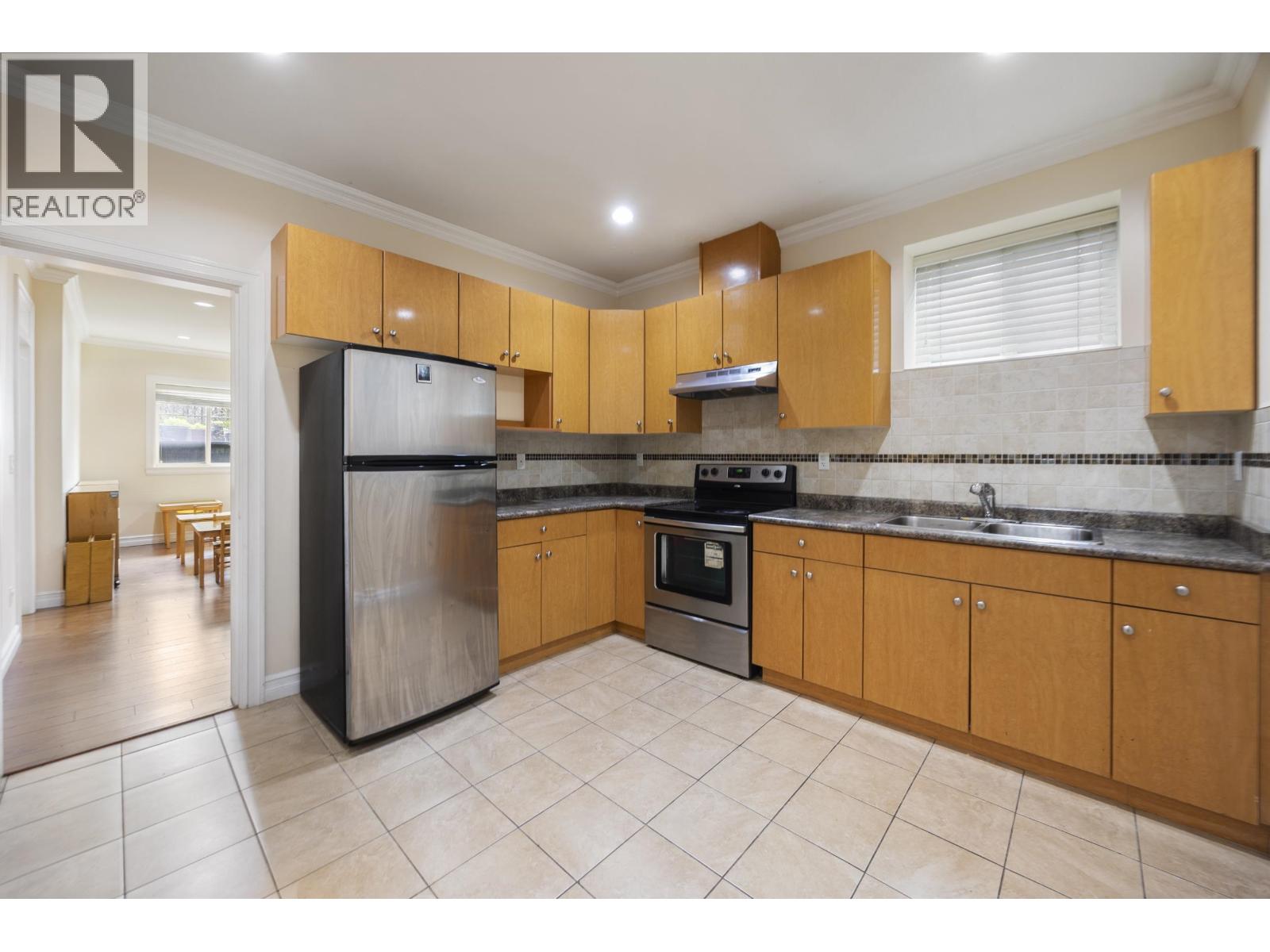 1711 SIXTH AVENUE, New Westminster