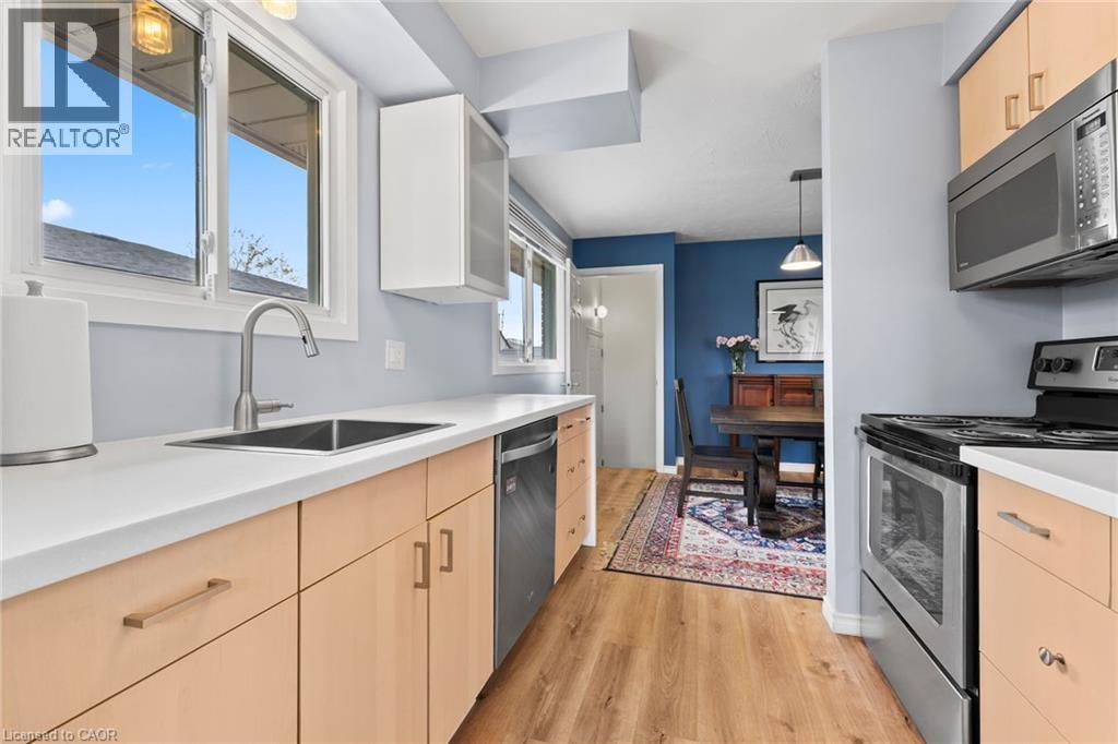 42 ATWATER Crescent - 7
