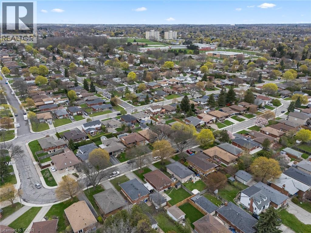 42 ATWATER Crescent - 47
