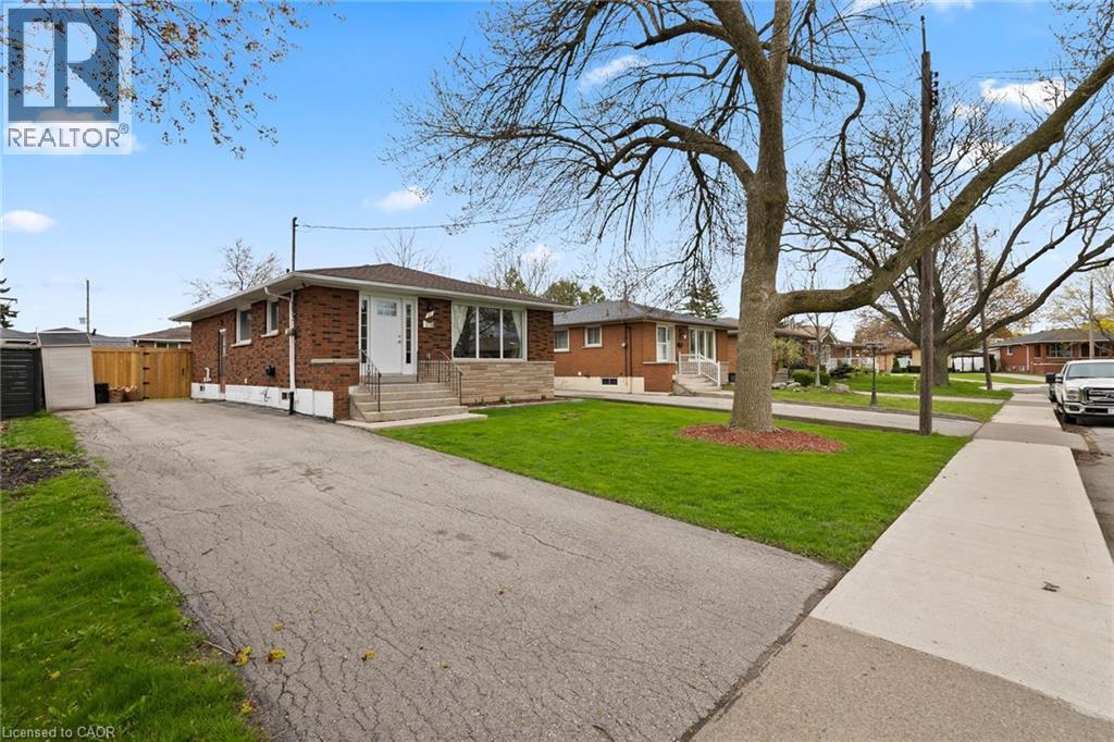 42 ATWATER Crescent - 40
