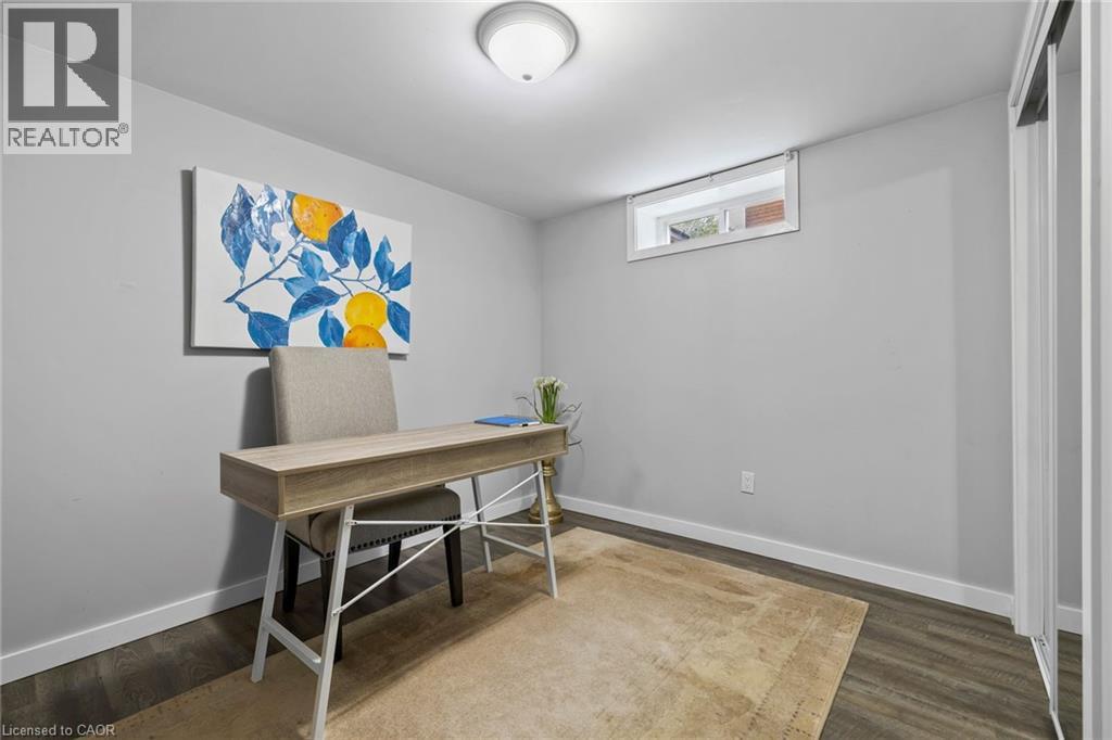 42 ATWATER Crescent - 36