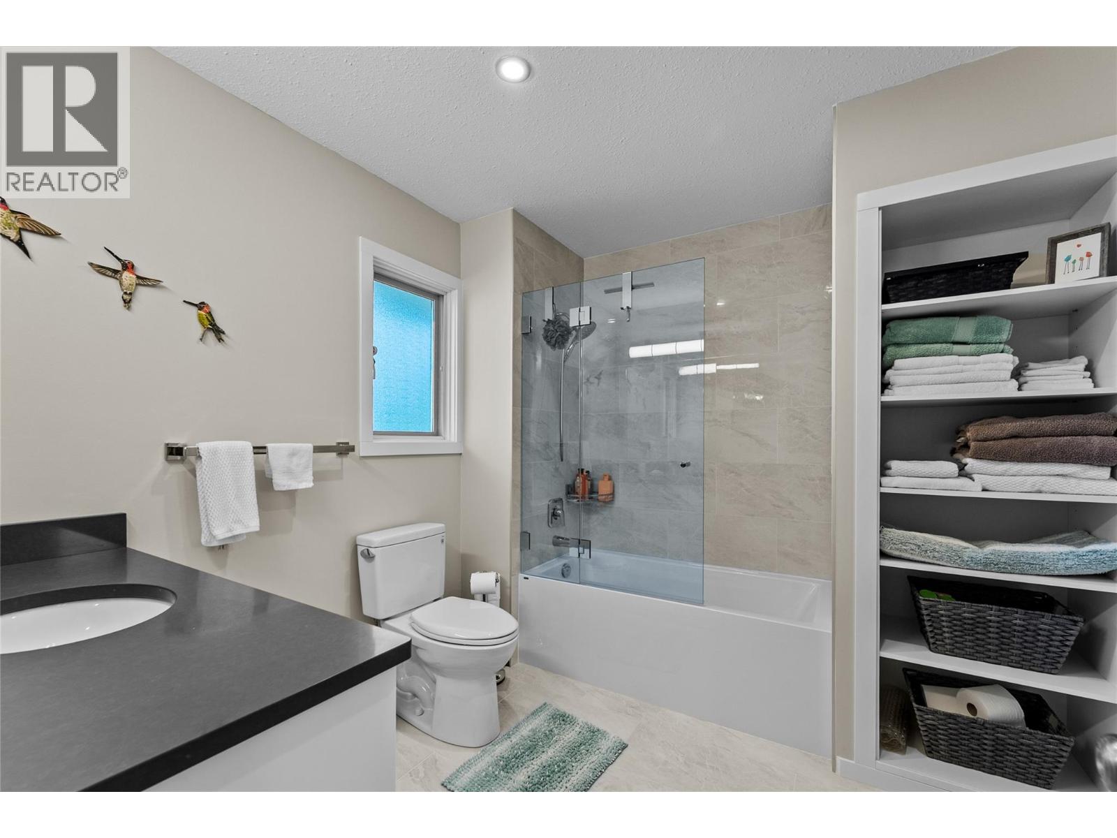 2049 Tremerton Drive - Image 33