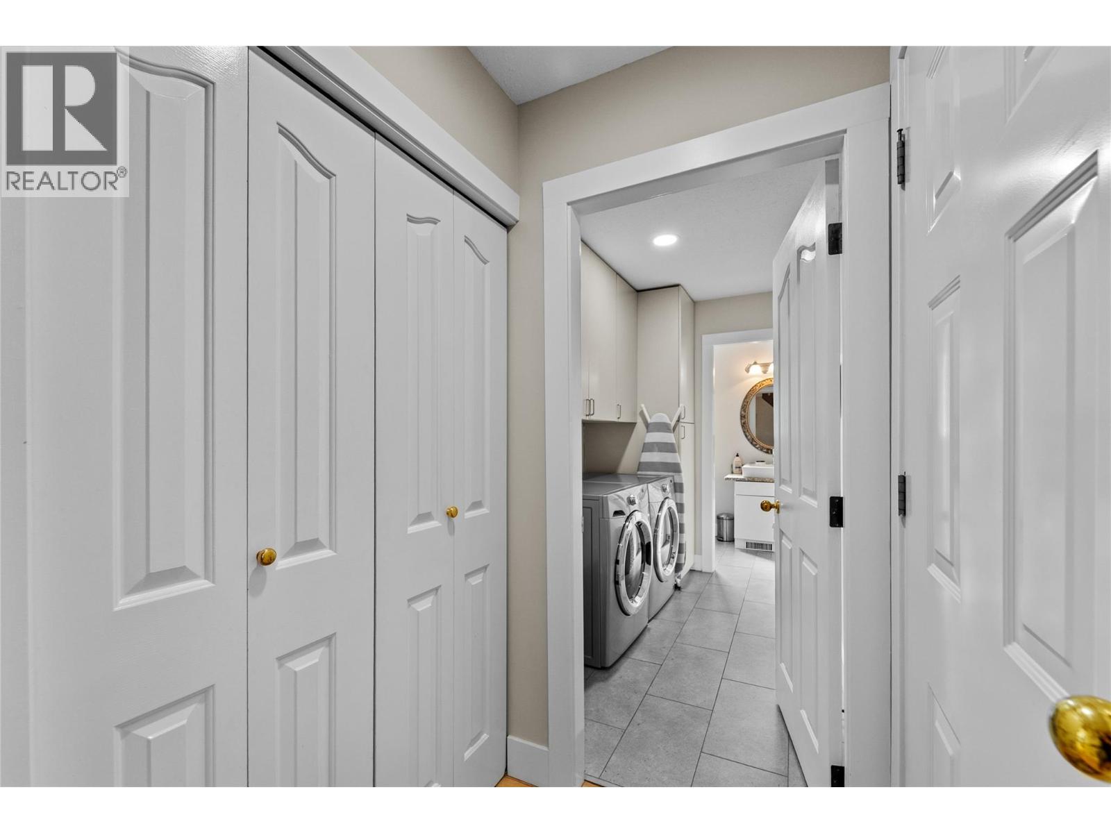2049 Tremerton Drive - Image 23