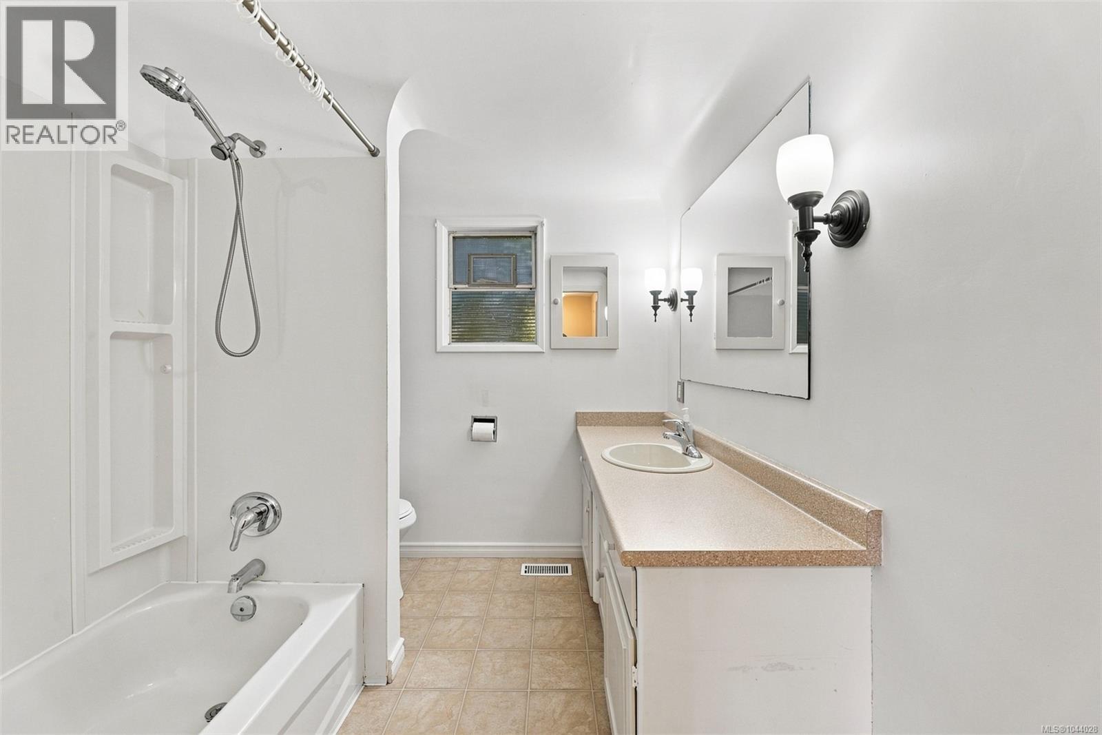  1900 Leyns Road, Saanich