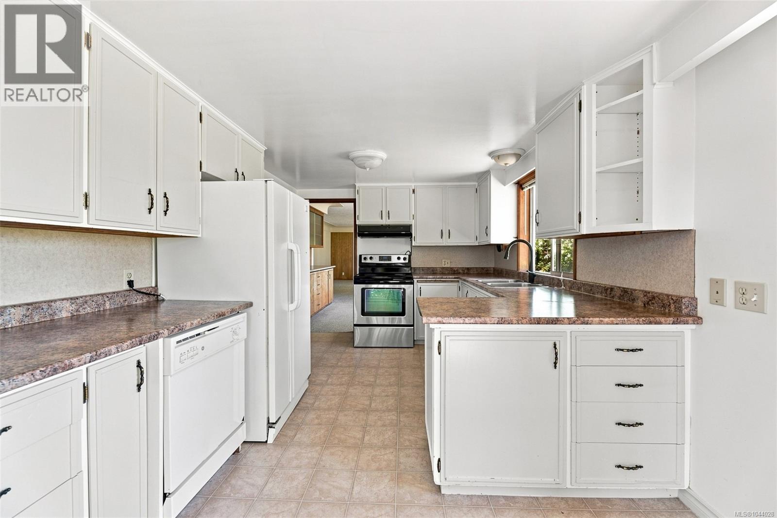  1900 Leyns Road, Saanich