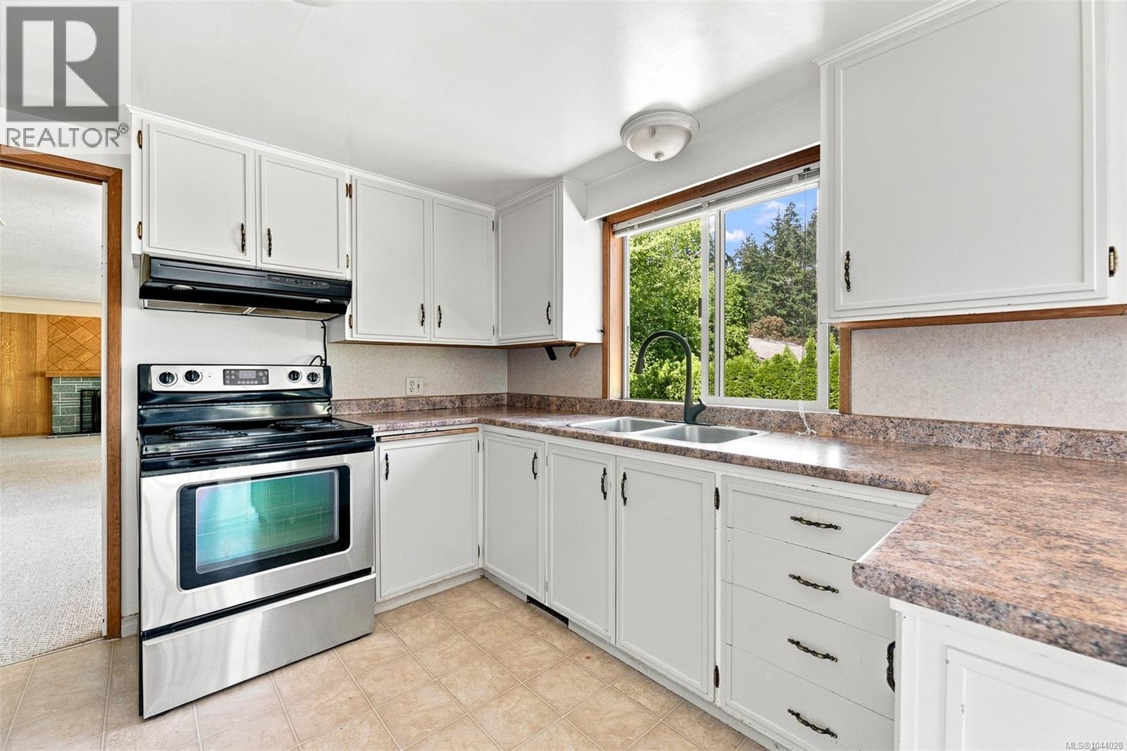  1900 Leyns Road, Saanich
