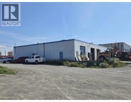1199 N 97 Highway, Quesnel, BC V2J2Y3 Photo 7