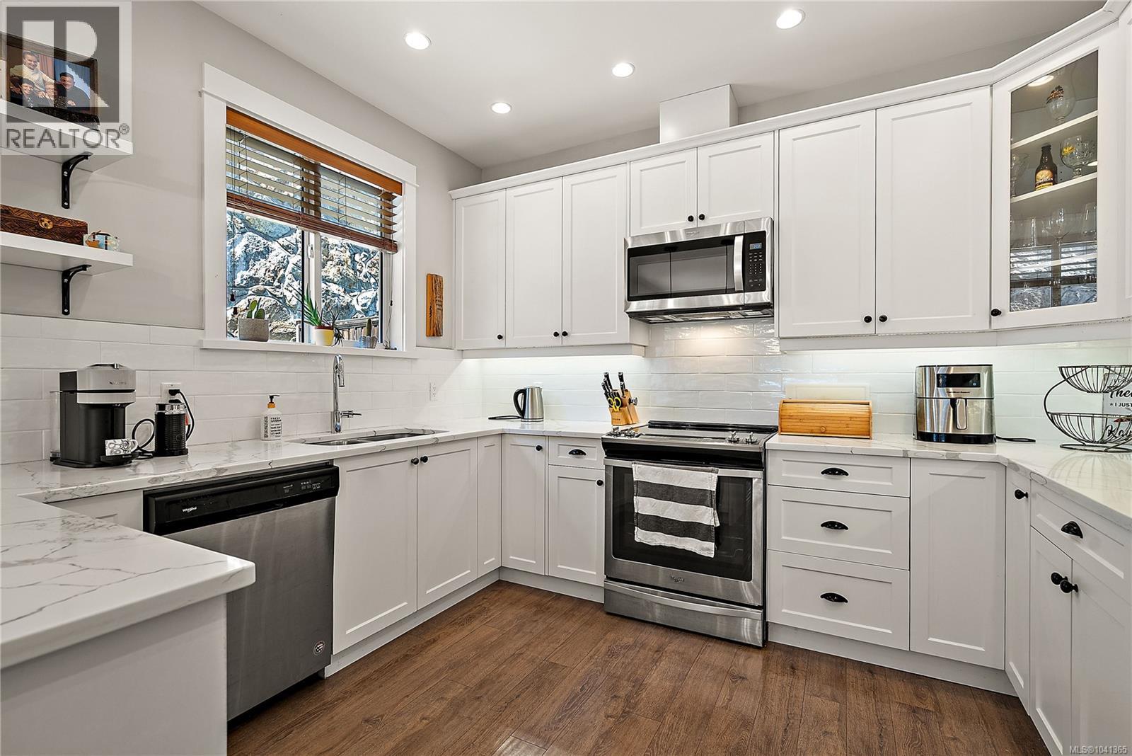2331 Azurite Cres - 6