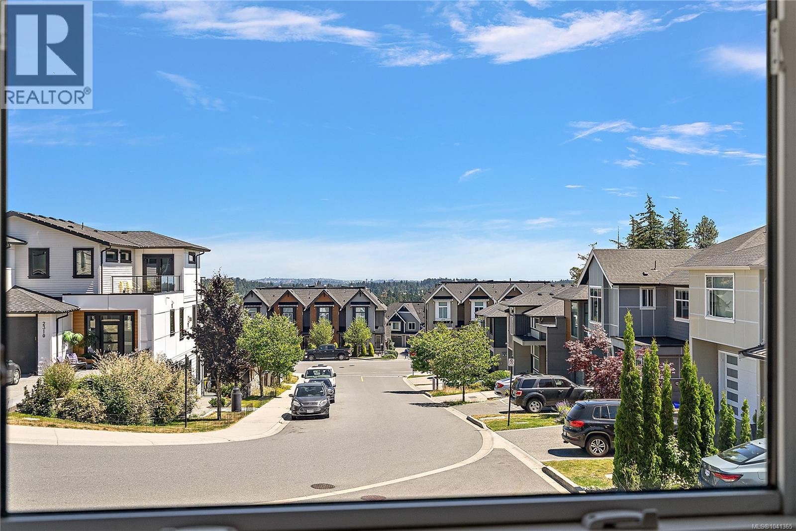 2331 Azurite Cres - 2