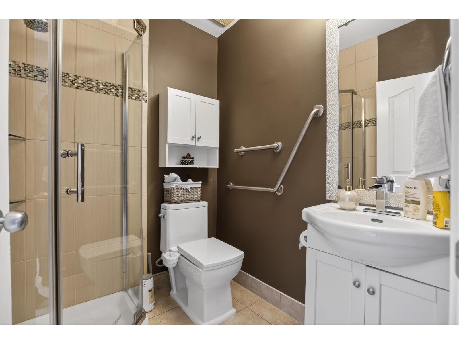8 Bed, 6 Bath House for Sale in Surrey – 13791 62 AVENUE, Surrey – MLS# R3152396 - Image 39