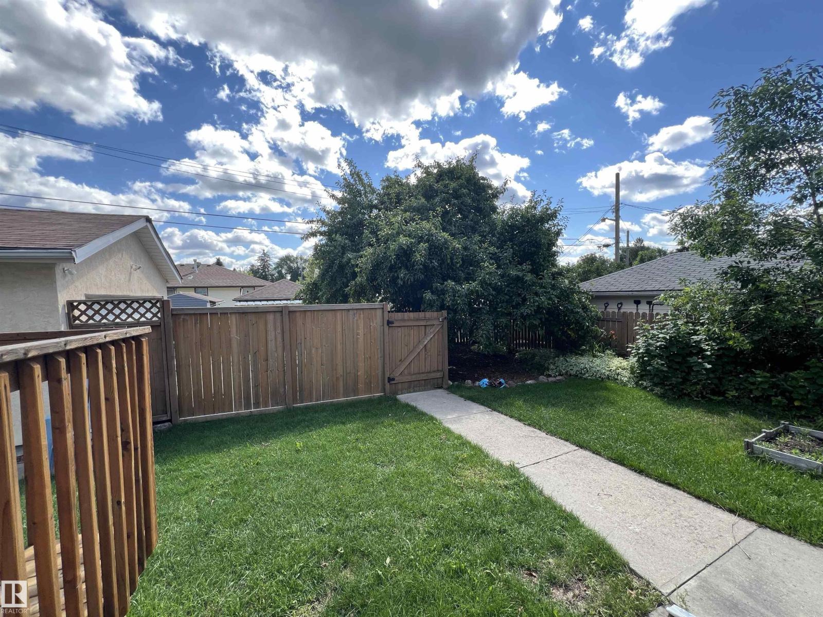 7923 94 AV NW - Image 20